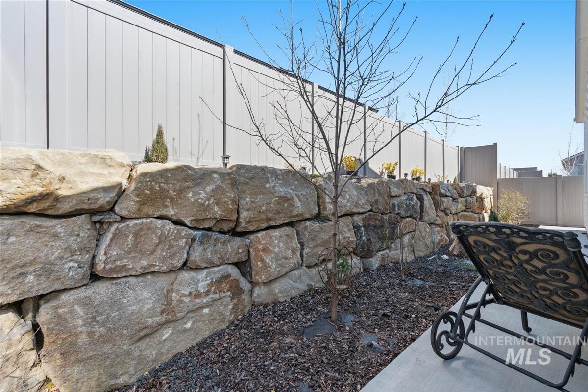 8680 W Pickett Creek St, Star, Idaho 83669, 2 Bedrooms, 2 Bathrooms, Residential For Sale, Price $599,900,MLS 98978252