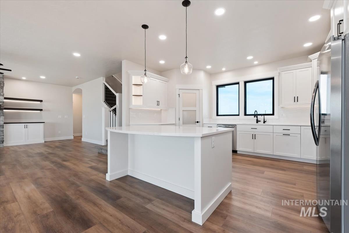 8650 SW El Camino Court, Mountain Home, Idaho 83647, 5 Bedrooms, 3 Bathrooms, Residential For Sale, Price $937,000, 98978254