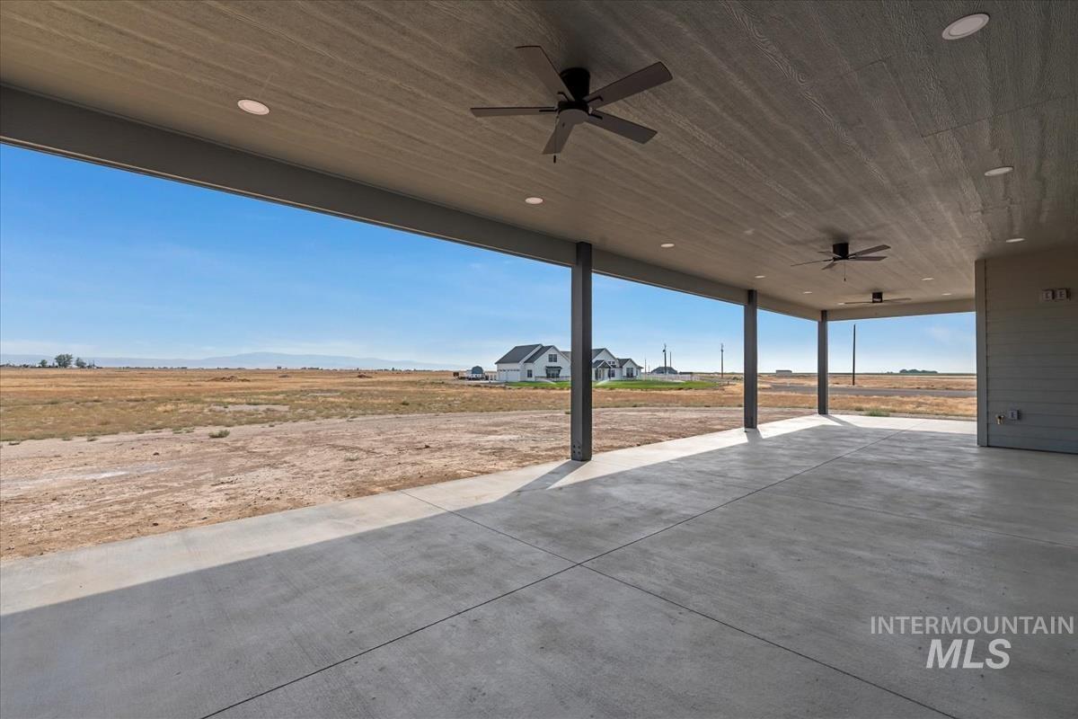 8650 SW El Camino Court, Mountain Home, Idaho 83647, 5 Bedrooms, 3 Bathrooms, Residential For Sale, Price $937,000, 98978254