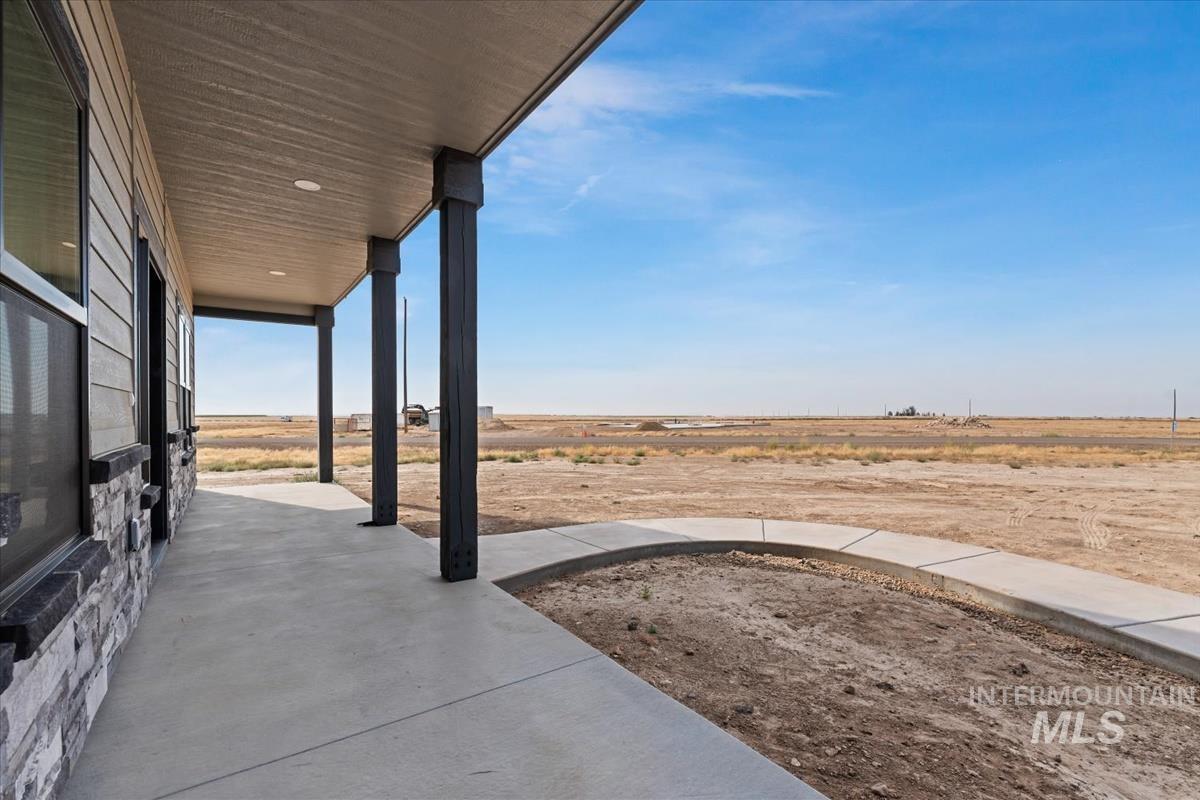 8650 SW El Camino Court, Mountain Home, Idaho 83647, 5 Bedrooms, 3 Bathrooms, Residential For Sale, Price $937,000, 98978254