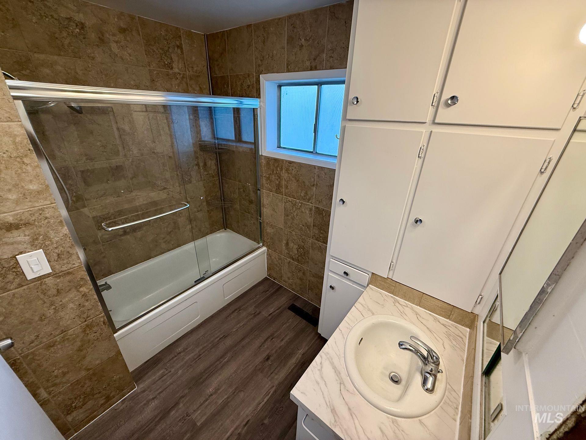 517 12th st, Clarkston, Washington 99403, 2 Bedrooms, 1 Bathroom, Residential Income For Sale, Price $369,700,MLS 98978256