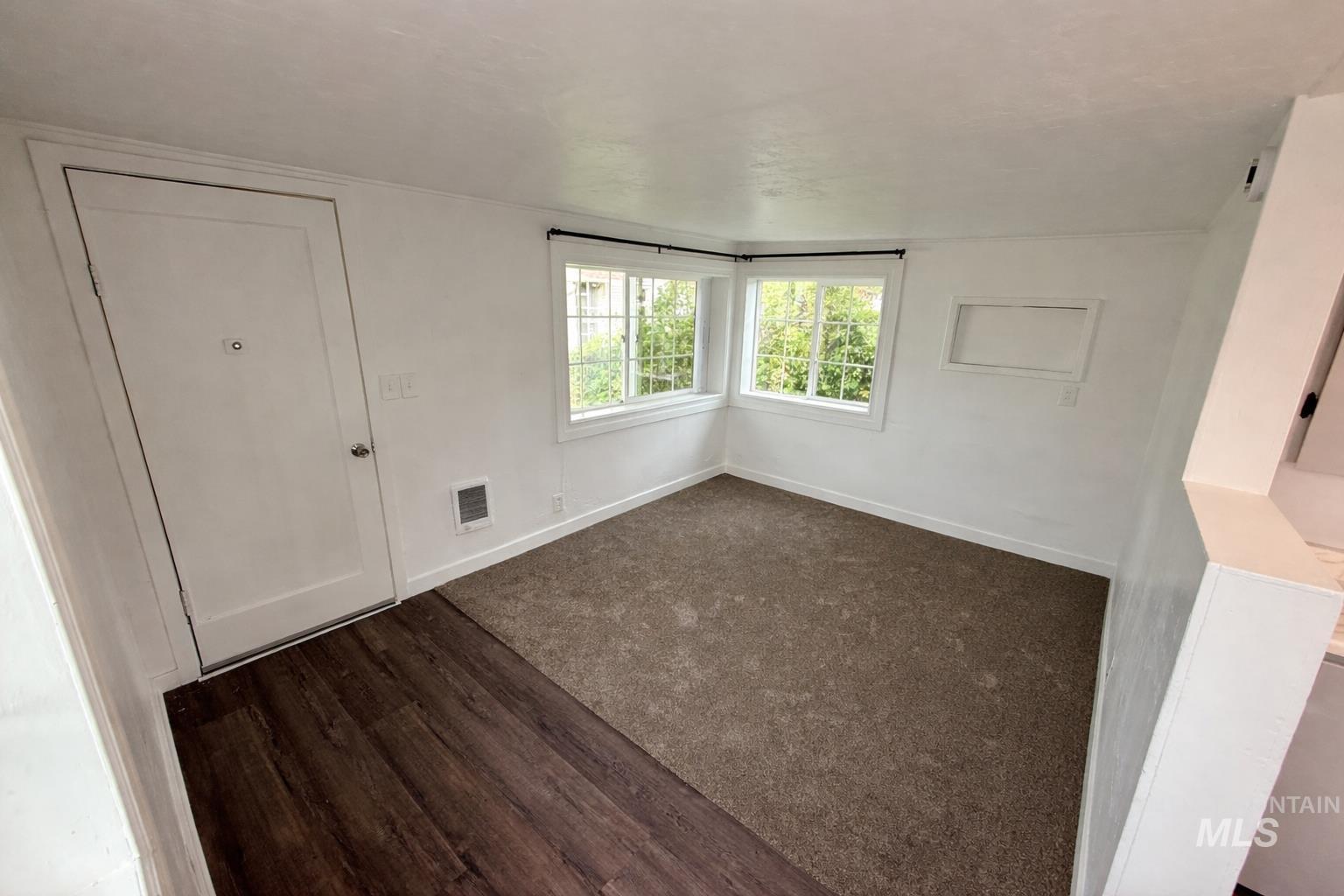 517 12th st, Clarkston, Washington 99403, 2 Bedrooms, 1 Bathroom, Residential Income For Sale, Price $369,700,MLS 98978256