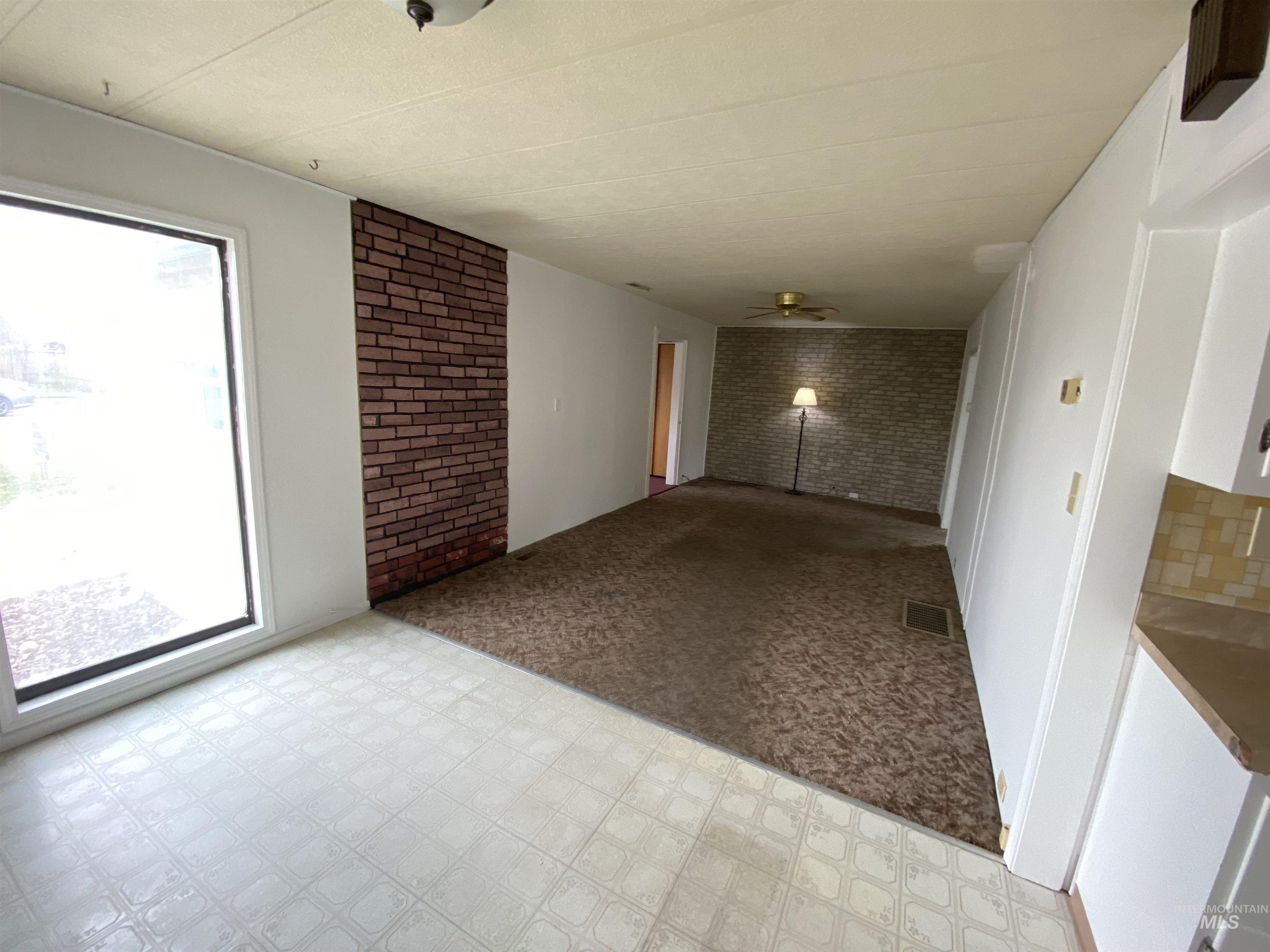 520 S 3rd Ave, Caldwell, Idaho 83605, 1 Bedroom, 1.5 Bathrooms, Residential For Sale, Price $209,000,MLS 98978258