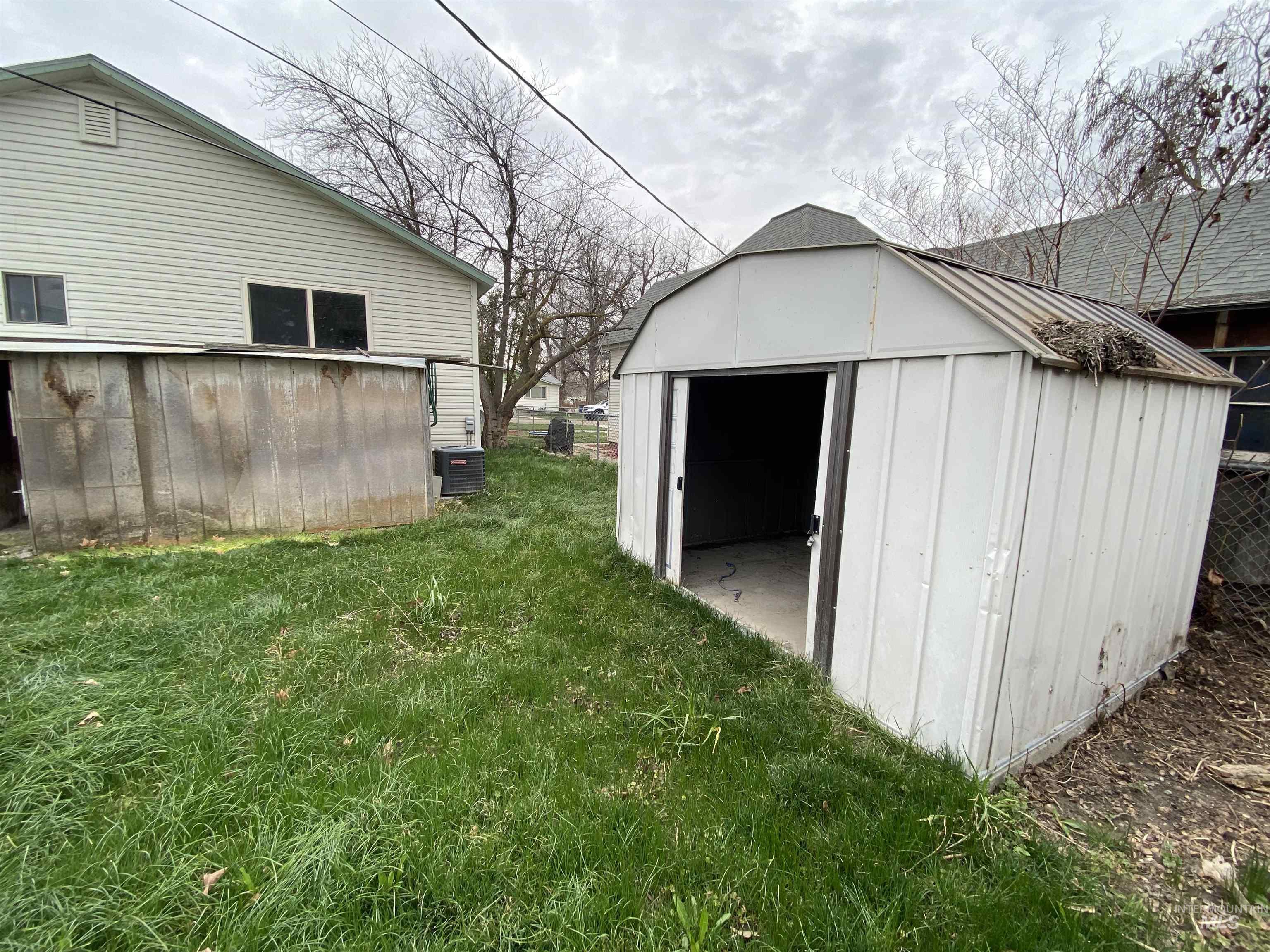 520 S 3rd Ave, Caldwell, Idaho 83605, 1 Bedroom, 1.5 Bathrooms, Residential For Sale, Price $209,000,MLS 98978258