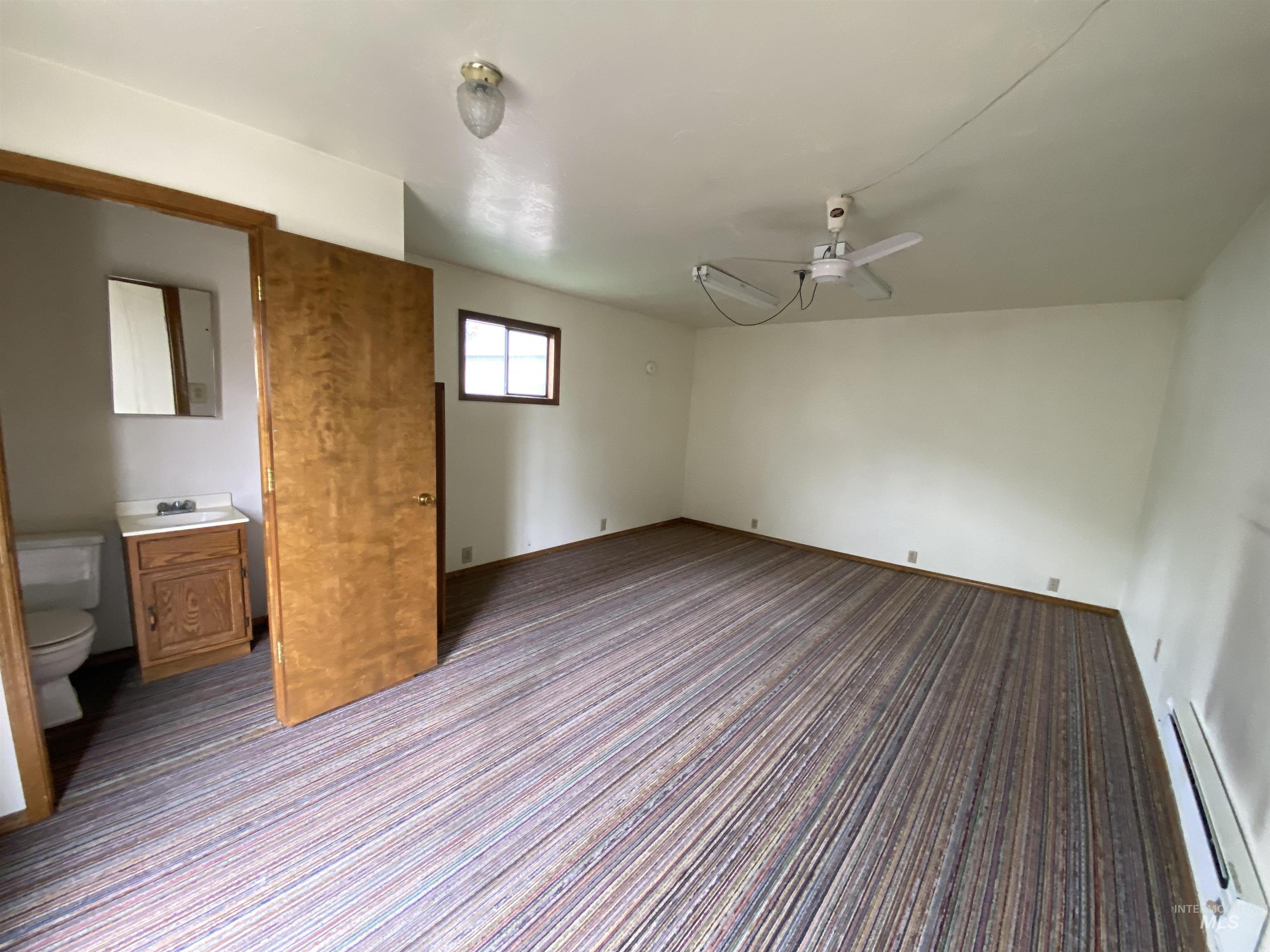 520 S 3rd Ave, Caldwell, Idaho 83605, 1 Bedroom, 1.5 Bathrooms, Residential For Sale, Price $209,000,MLS 98978258