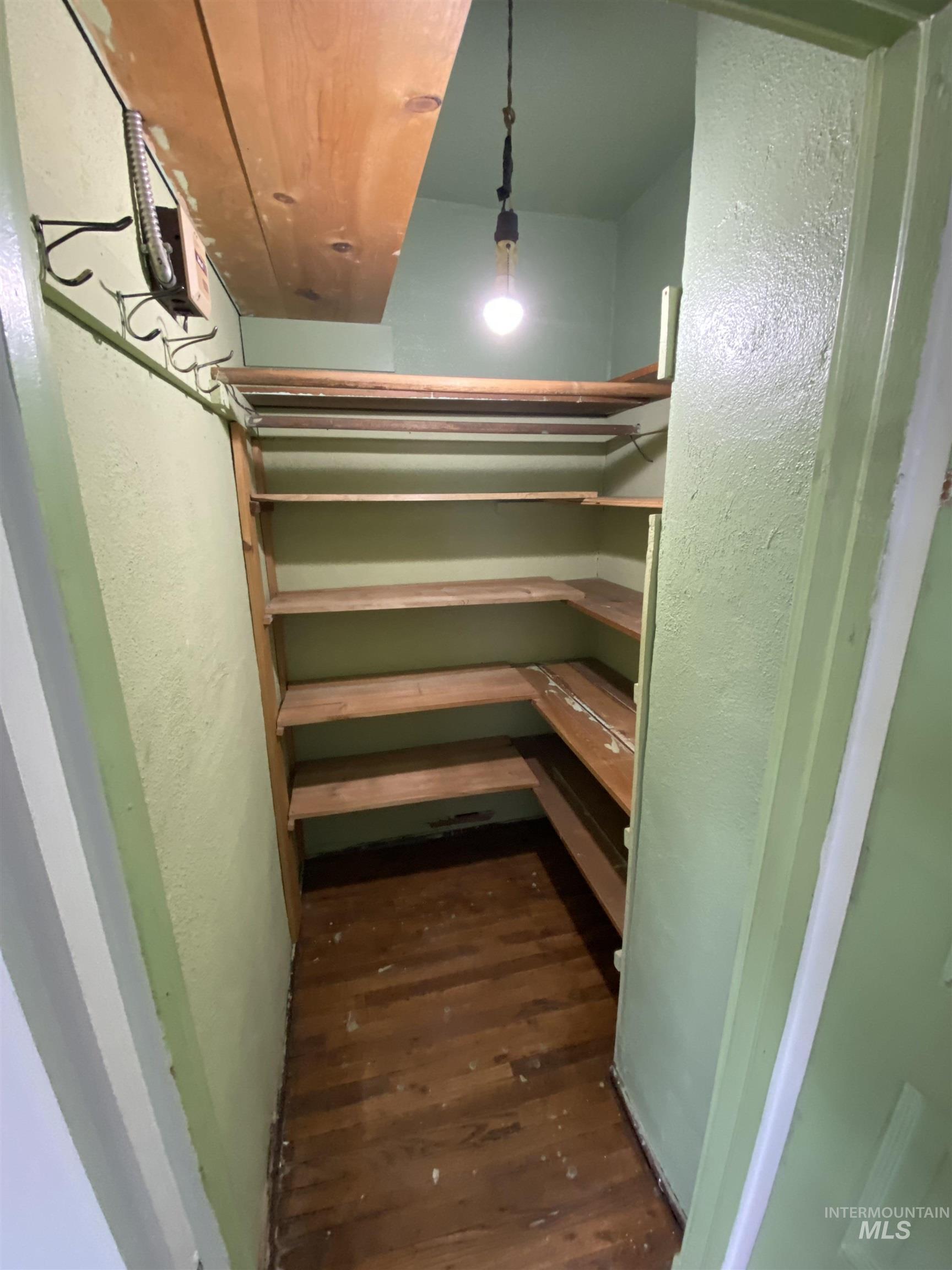 520 S 3rd Ave, Caldwell, Idaho 83605, 1 Bedroom, 1.5 Bathrooms, Residential For Sale, Price $209,000,MLS 98978258