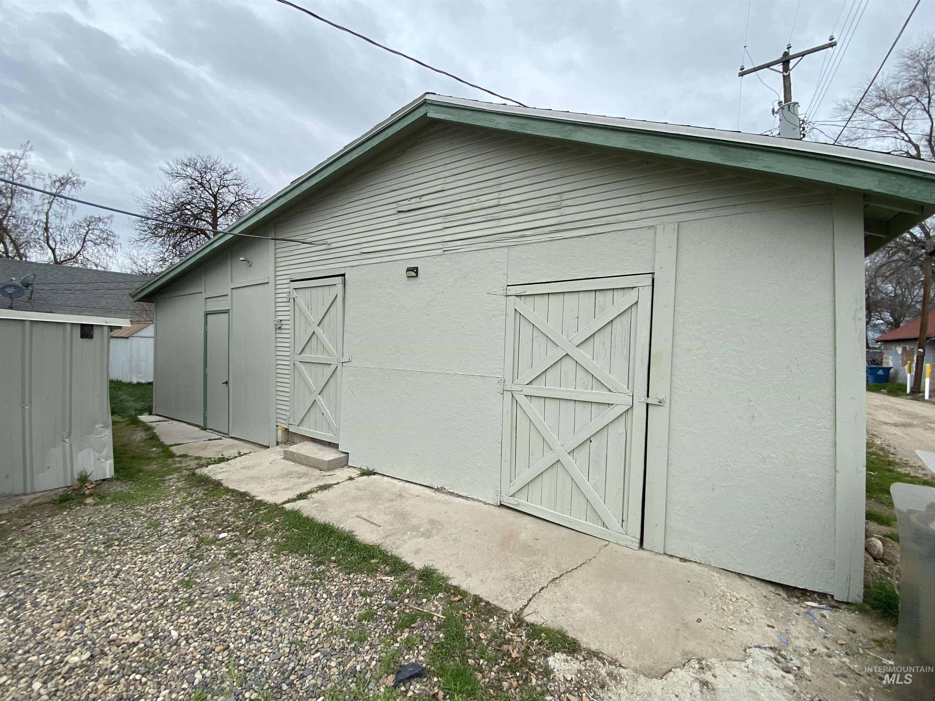520 S 3rd Ave, Caldwell, Idaho 83605, 1 Bedroom, 1.5 Bathrooms, Residential For Sale, Price $209,000,MLS 98978258