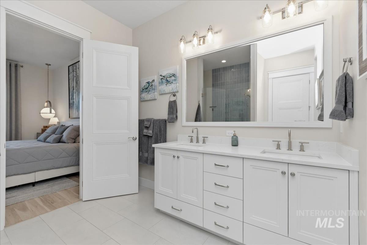 8572 W Lilburn, Star, Idaho 83669, 2 Bedrooms, 2 Bathrooms, Residential For Sale, Price $529,900,MLS 98978259