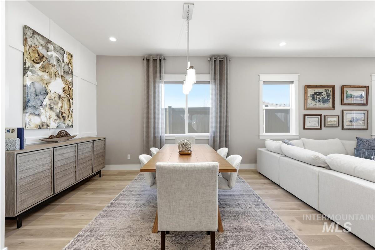 8572 W Lilburn, Star, Idaho 83669, 2 Bedrooms, 2 Bathrooms, Residential For Sale, Price $529,900,MLS 98978259