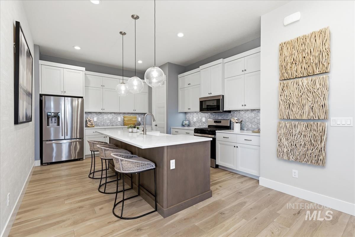 8572 W Lilburn, Star, Idaho 83669, 2 Bedrooms, 2 Bathrooms, Residential For Sale, Price $529,900,MLS 98978259