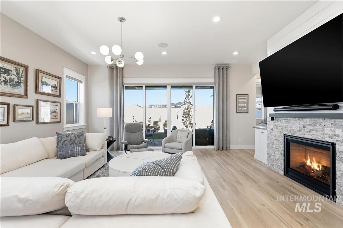 8572 W Lilburn, Star, Idaho 83669, 2 Bedrooms, 2 Bathrooms, Residential For Sale, Price $529,900,MLS 98978259