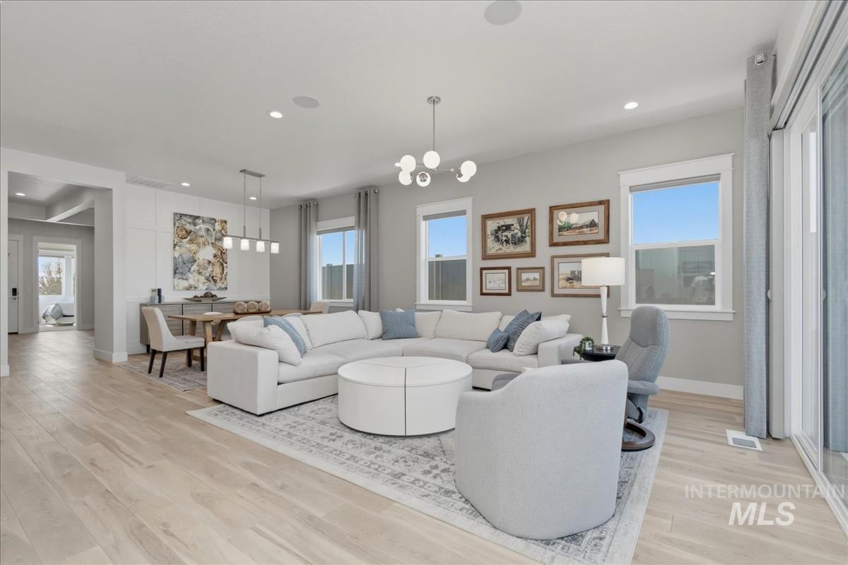 8572 W Lilburn, Star, Idaho 83669, 2 Bedrooms, 2 Bathrooms, Residential For Sale, Price $529,900,MLS 98978259