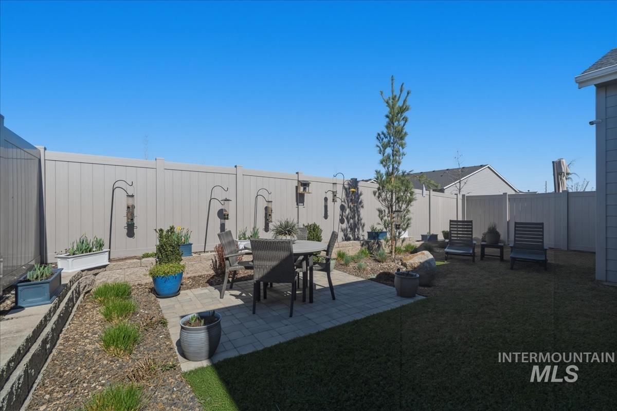 8572 W Lilburn, Star, Idaho 83669, 2 Bedrooms, 2 Bathrooms, Residential For Sale, Price $529,900,MLS 98978259