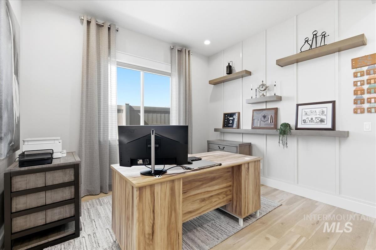 8572 W Lilburn, Star, Idaho 83669, 2 Bedrooms, 2 Bathrooms, Residential For Sale, Price $529,900,MLS 98978259