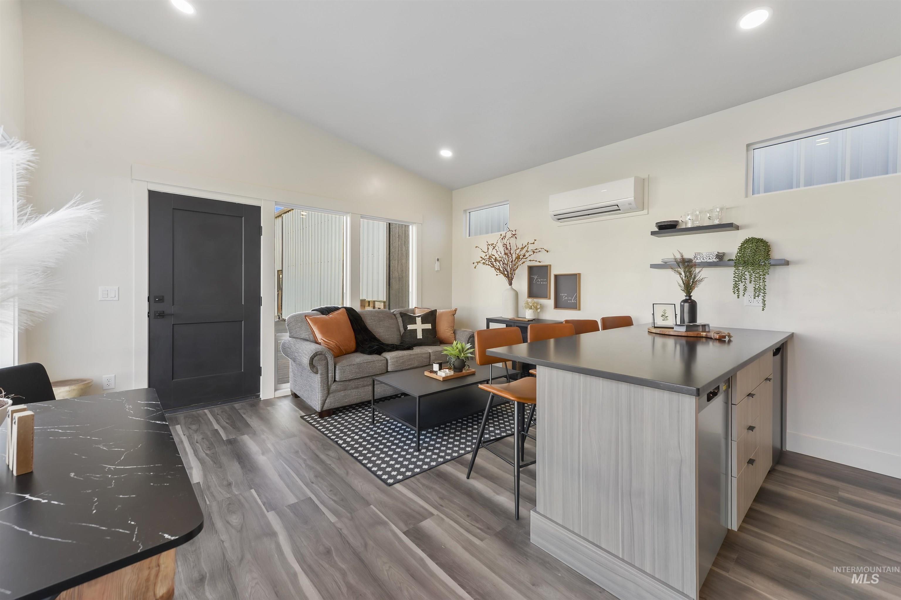 116 Raven Loop, Cascade, Idaho 83611, 1 Bedroom, 1 Bathroom, Residential For Sale, Price $299,000,MLS 98978262