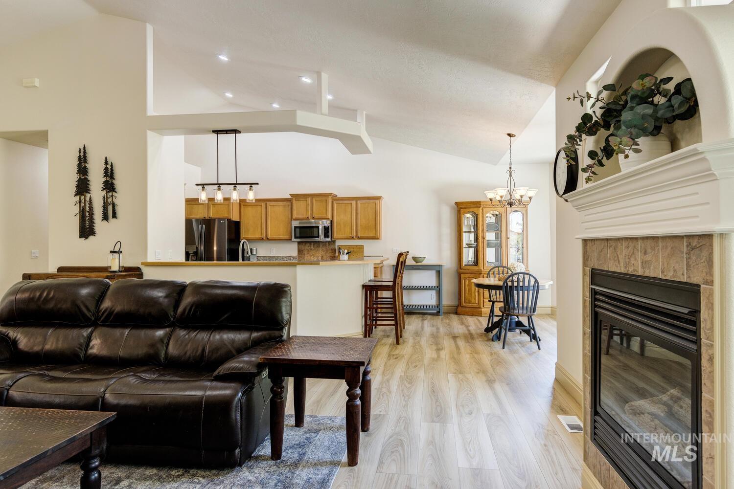 622 W Highland Avenue, Nampa, Idaho 83686, 3 Bedrooms, 2 Bathrooms, Residential For Sale, Price $550,000,MLS 98978263