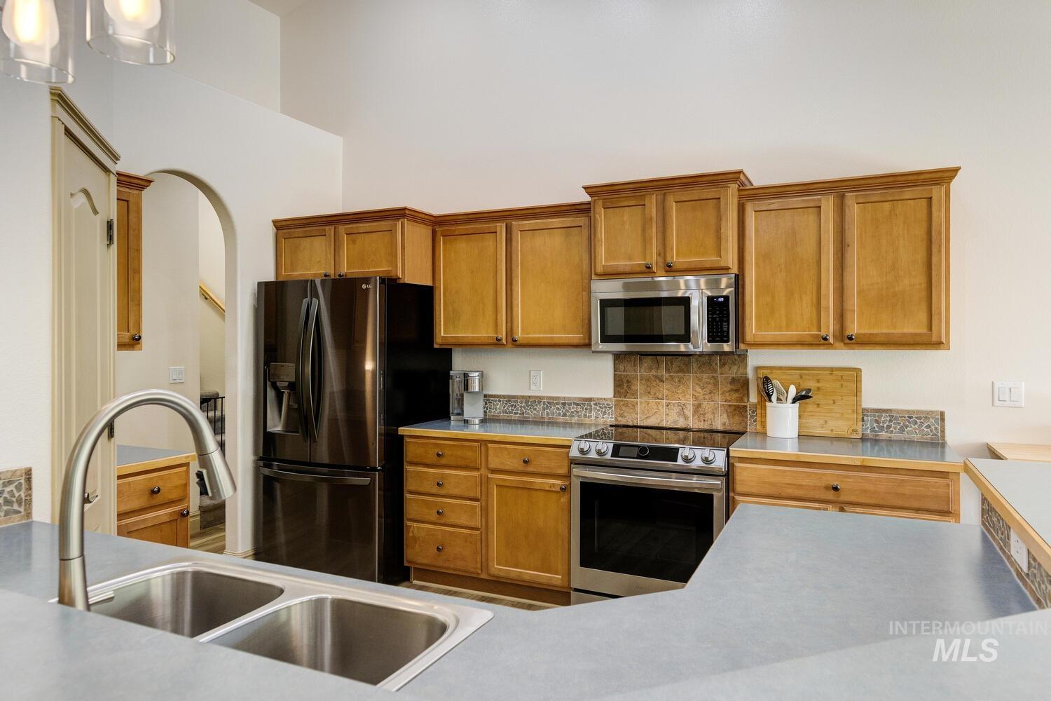 622 W Highland Avenue, Nampa, Idaho 83686, 3 Bedrooms, 2 Bathrooms, Residential For Sale, Price $550,000,MLS 98978263