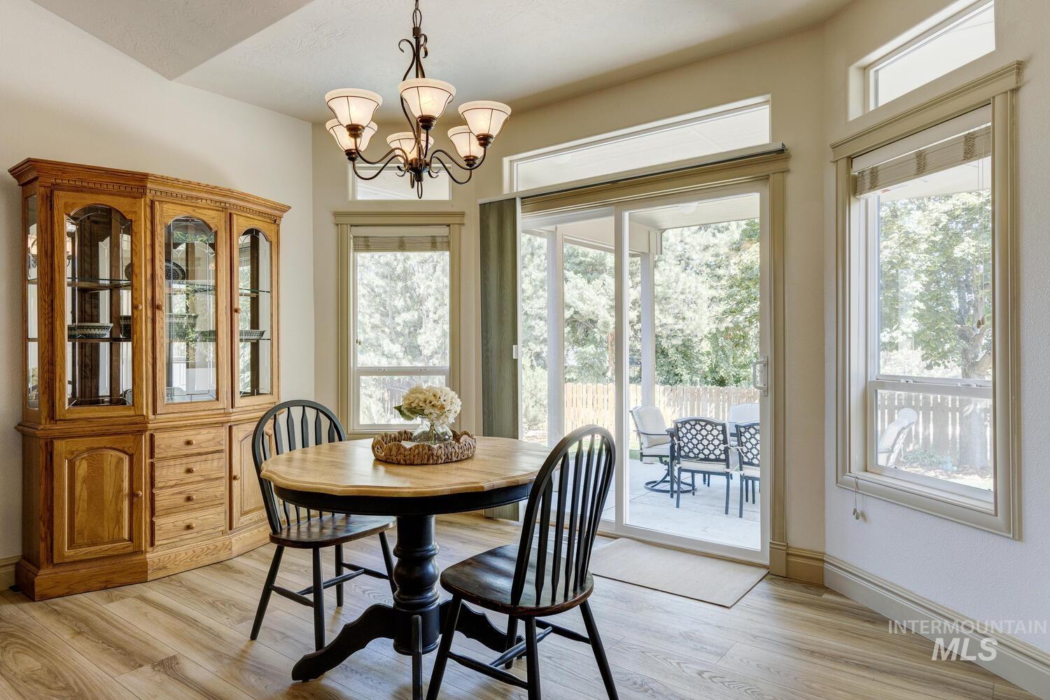 622 W Highland Avenue, Nampa, Idaho 83686, 3 Bedrooms, 2 Bathrooms, Residential For Sale, Price $550,000,MLS 98978263