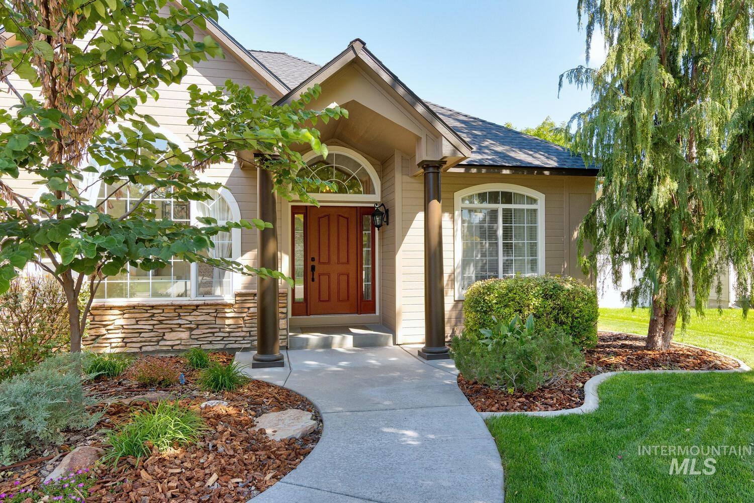 622 W Highland Avenue, Nampa, Idaho 83686, 3 Bedrooms, 2 Bathrooms, Residential For Sale, Price $550,000,MLS 98978263