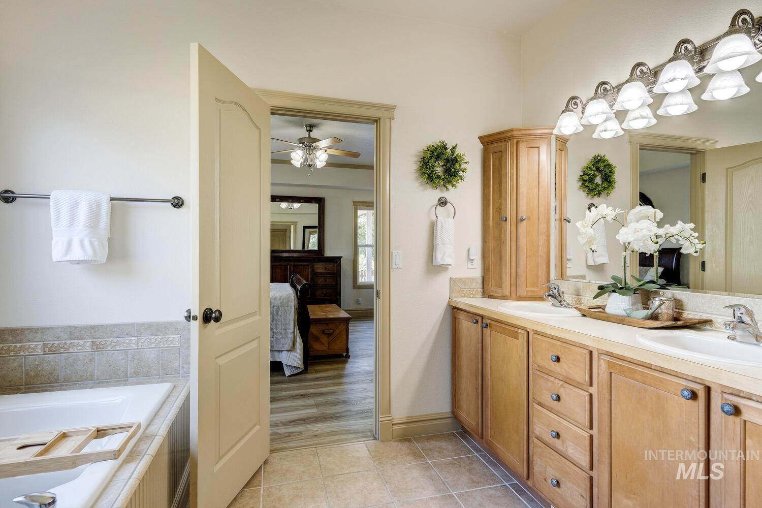 622 W Highland Avenue, Nampa, Idaho 83686, 3 Bedrooms, 2 Bathrooms, Residential For Sale, Price $550,000,MLS 98978263