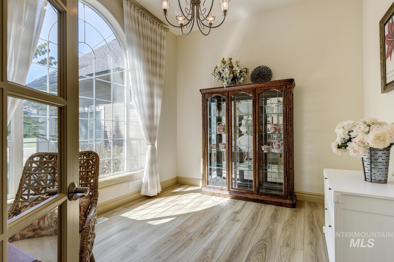 622 W Highland Avenue, Nampa, Idaho 83686, 3 Bedrooms, 2 Bathrooms, Residential For Sale, Price $550,000,MLS 98978263