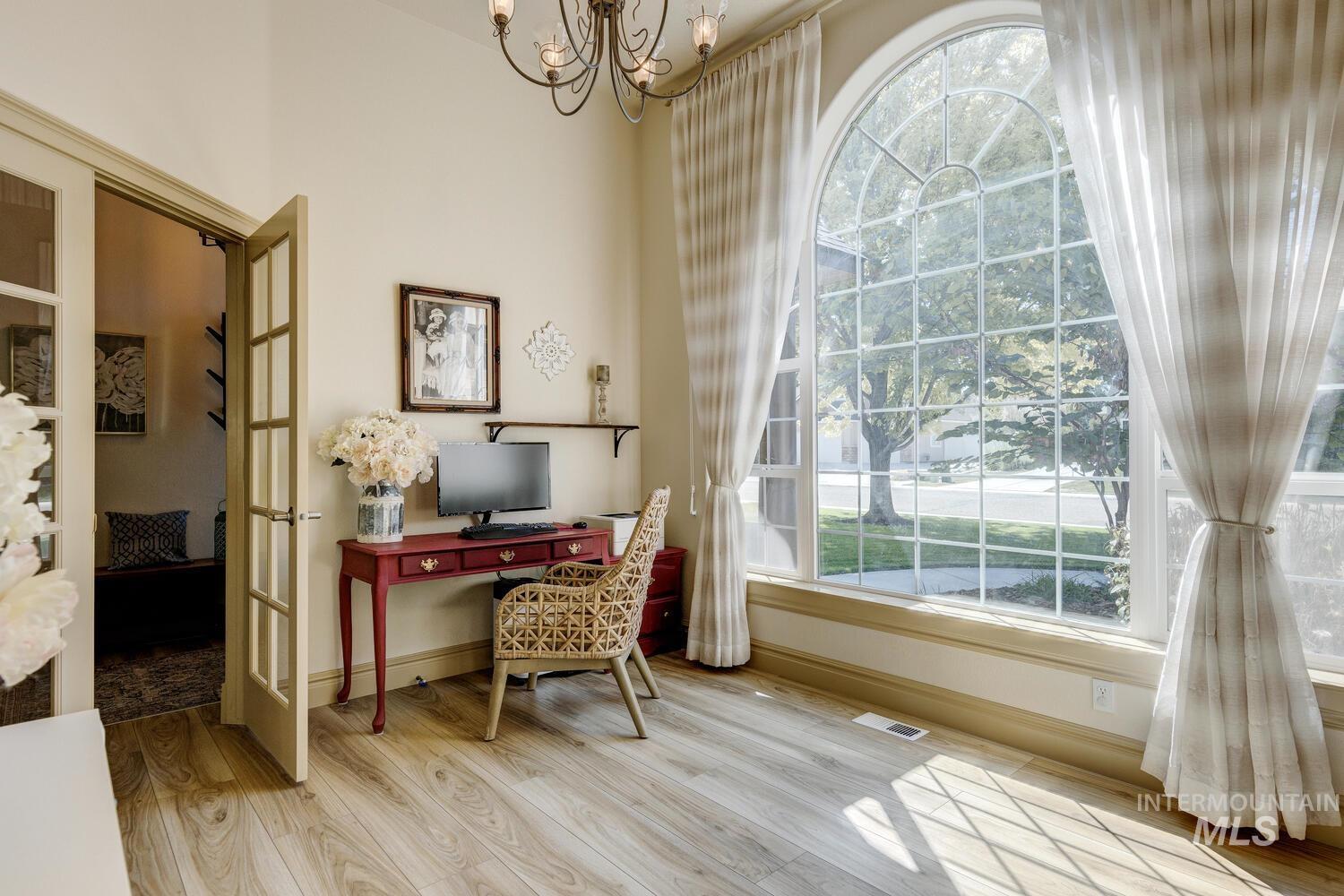 622 W Highland Avenue, Nampa, Idaho 83686, 3 Bedrooms, 2 Bathrooms, Residential For Sale, Price $550,000,MLS 98978263