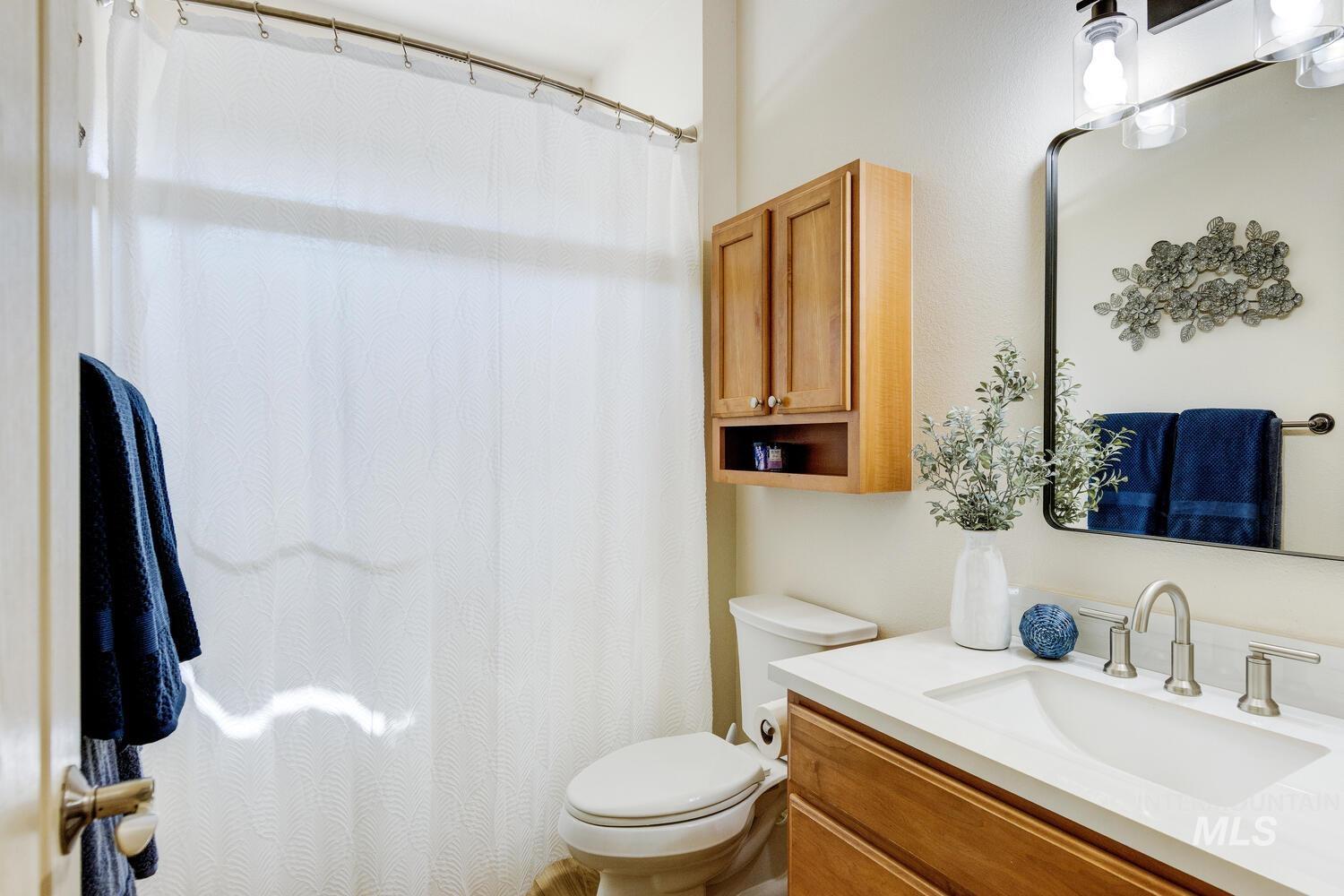 622 W Highland Avenue, Nampa, Idaho 83686, 3 Bedrooms, 2 Bathrooms, Residential For Sale, Price $550,000,MLS 98978263