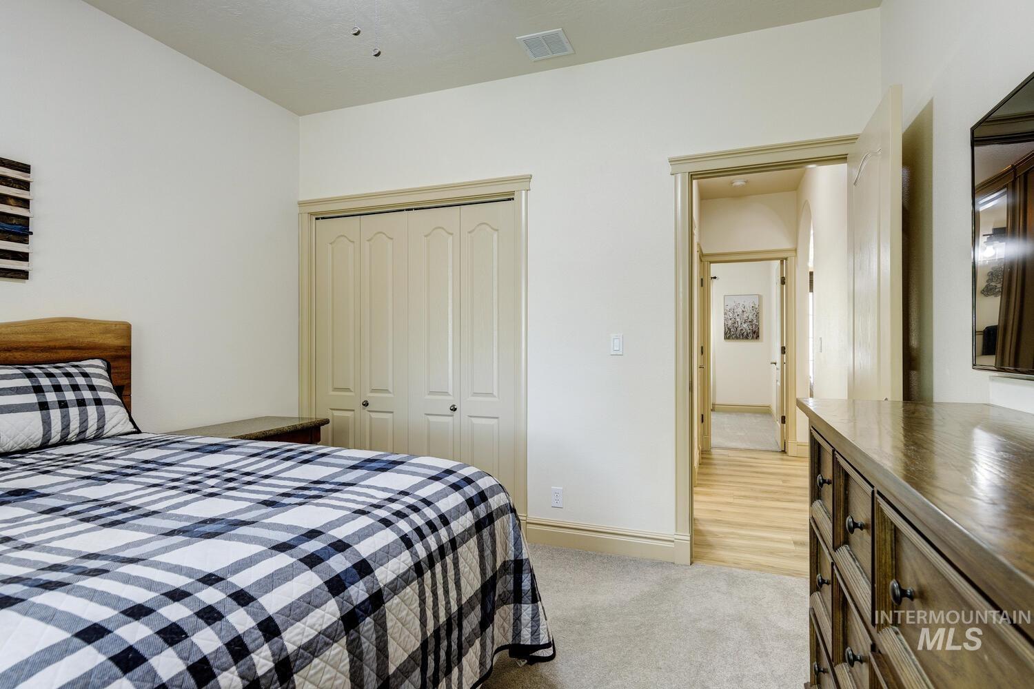 622 W Highland Avenue, Nampa, Idaho 83686, 3 Bedrooms, 2 Bathrooms, Residential For Sale, Price $550,000,MLS 98978263