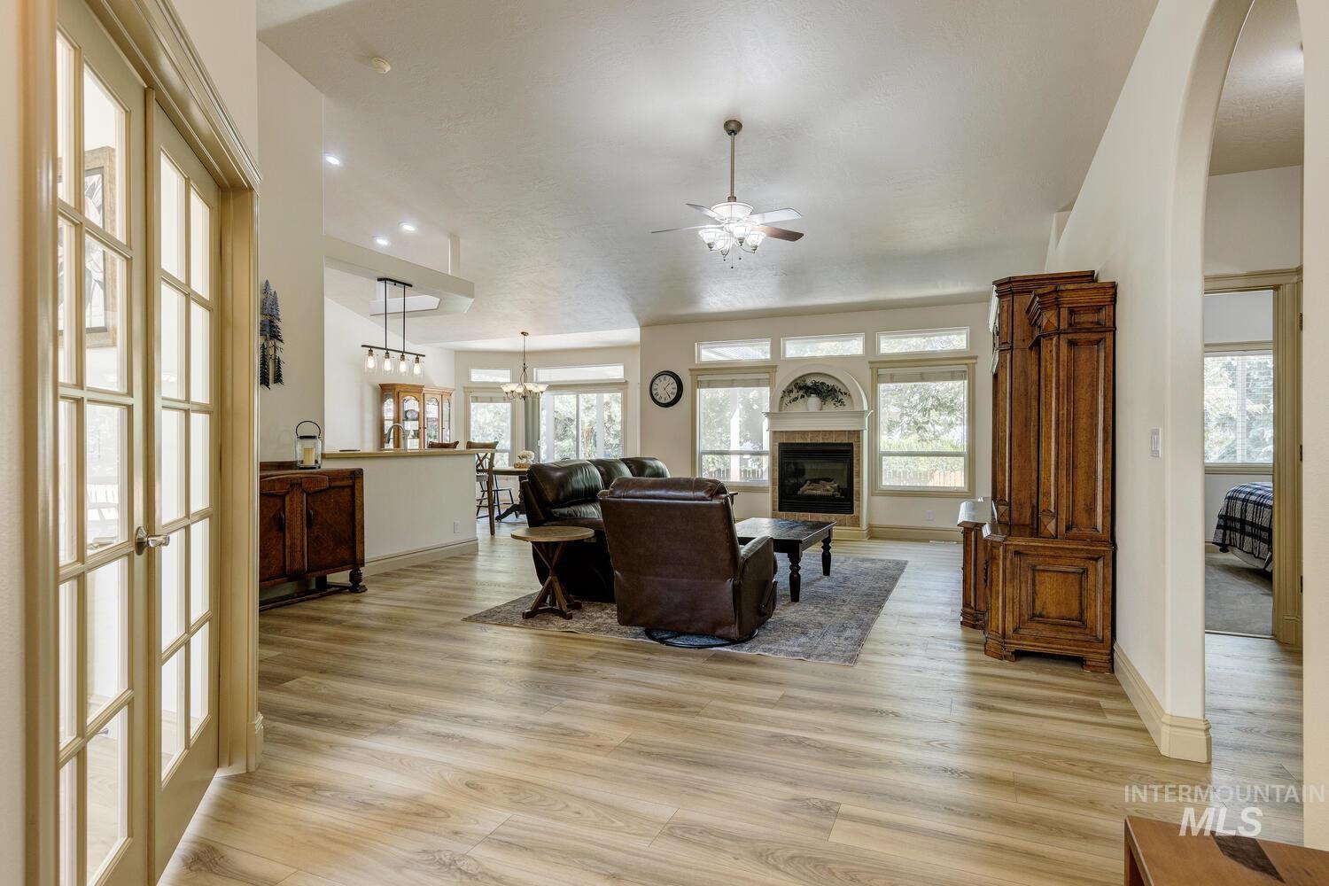 622 W Highland Avenue, Nampa, Idaho 83686, 3 Bedrooms, 2 Bathrooms, Residential For Sale, Price $550,000,MLS 98978263