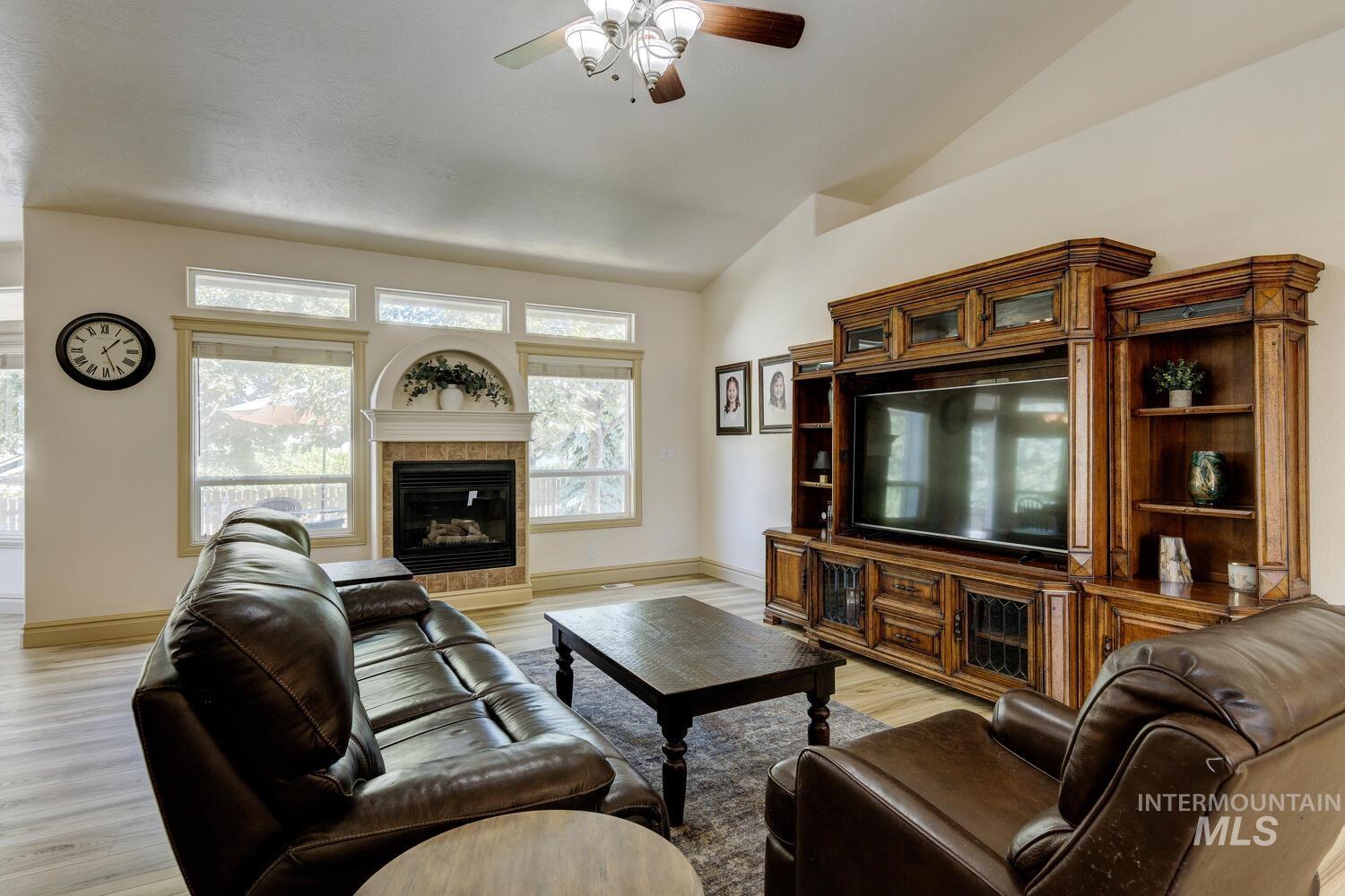 622 W Highland Avenue, Nampa, Idaho 83686, 3 Bedrooms, 2 Bathrooms, Residential For Sale, Price $550,000,MLS 98978263