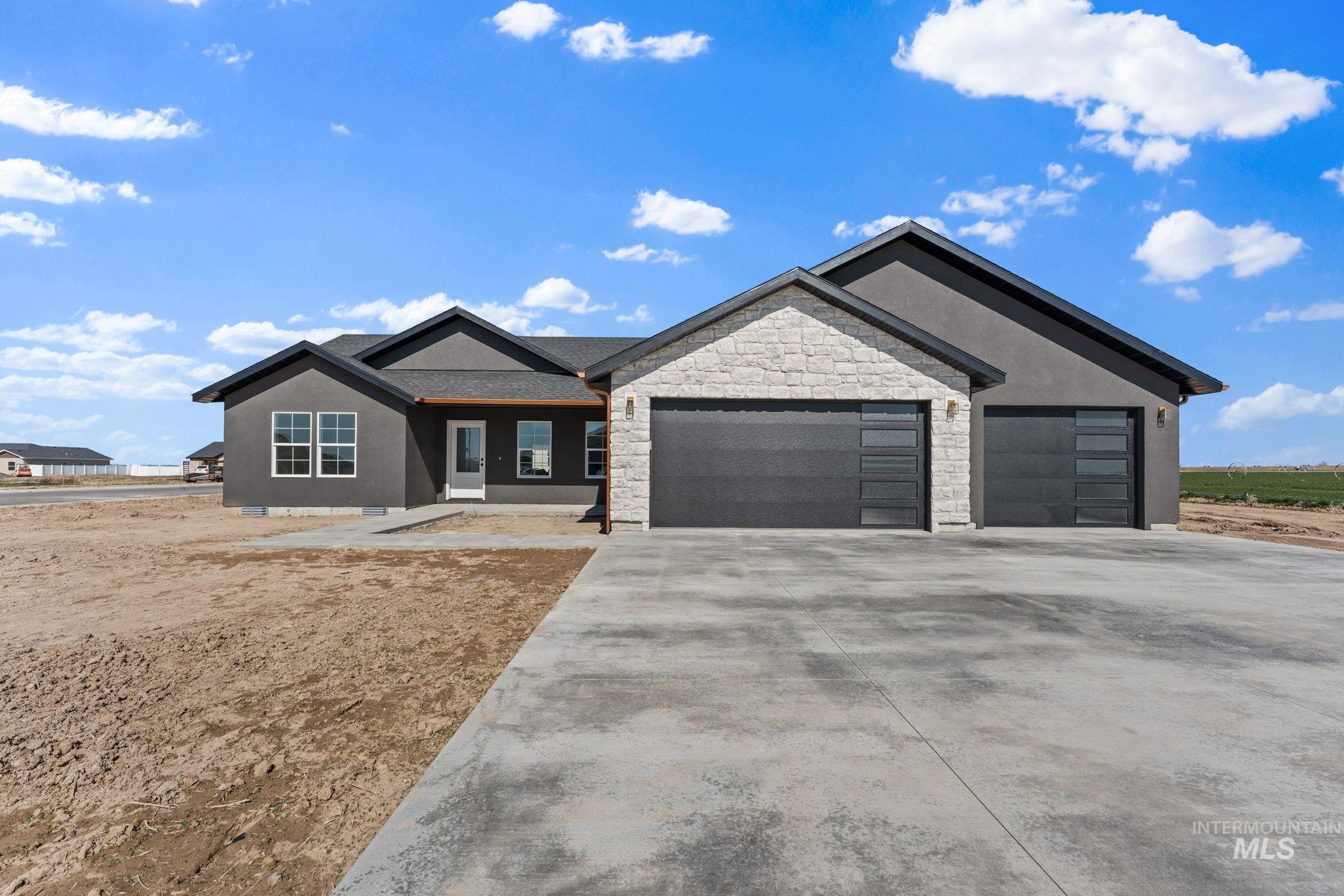 1330 19th Ave E, Jerome, Idaho 83338, 3 Bedrooms, 2 Bathrooms, Residential For Sale, Price $425,000,MLS 98978264