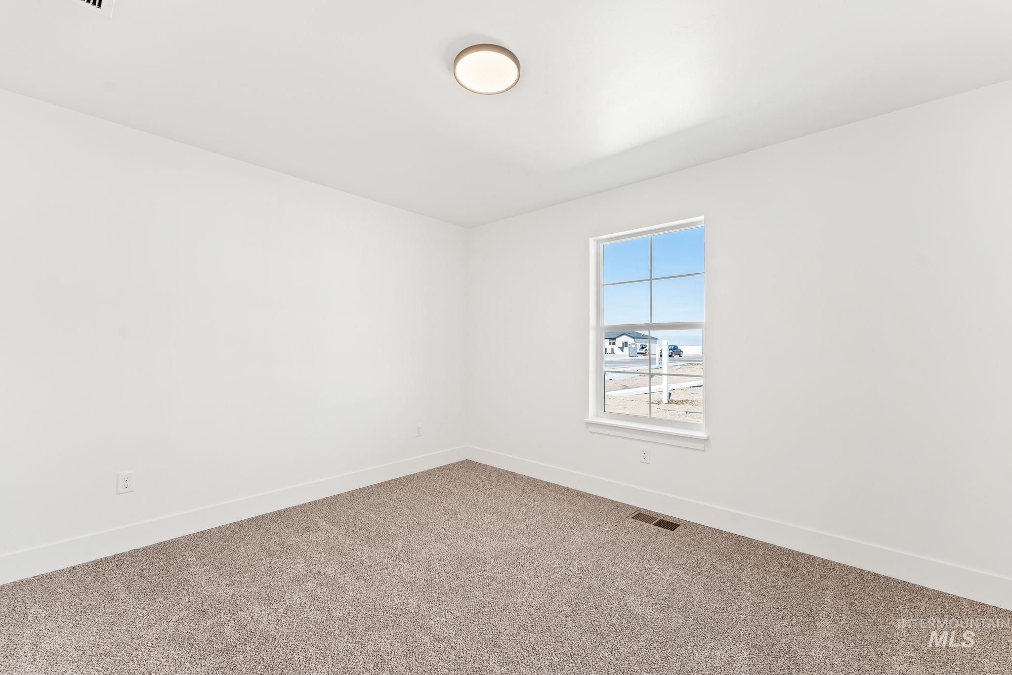 1330 19th Ave E, Jerome, Idaho 83338, 3 Bedrooms, 2 Bathrooms, Residential For Sale, Price $425,000,MLS 98978264