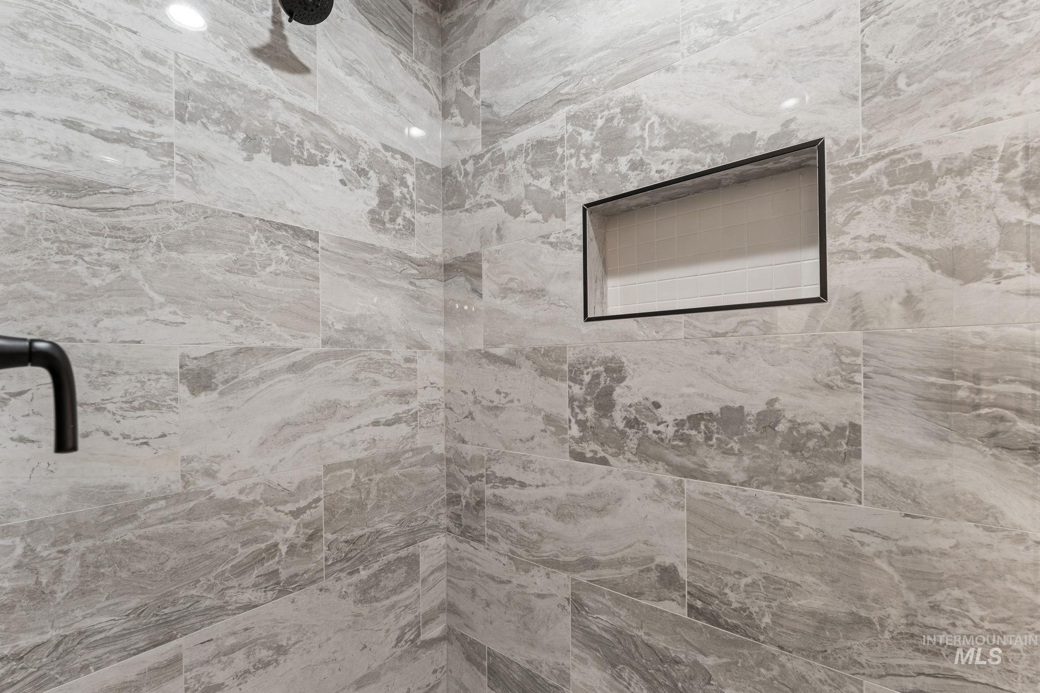 1330 19th Ave E, Jerome, Idaho 83338, 3 Bedrooms, 2 Bathrooms, Residential For Sale, Price $425,000,MLS 98978264