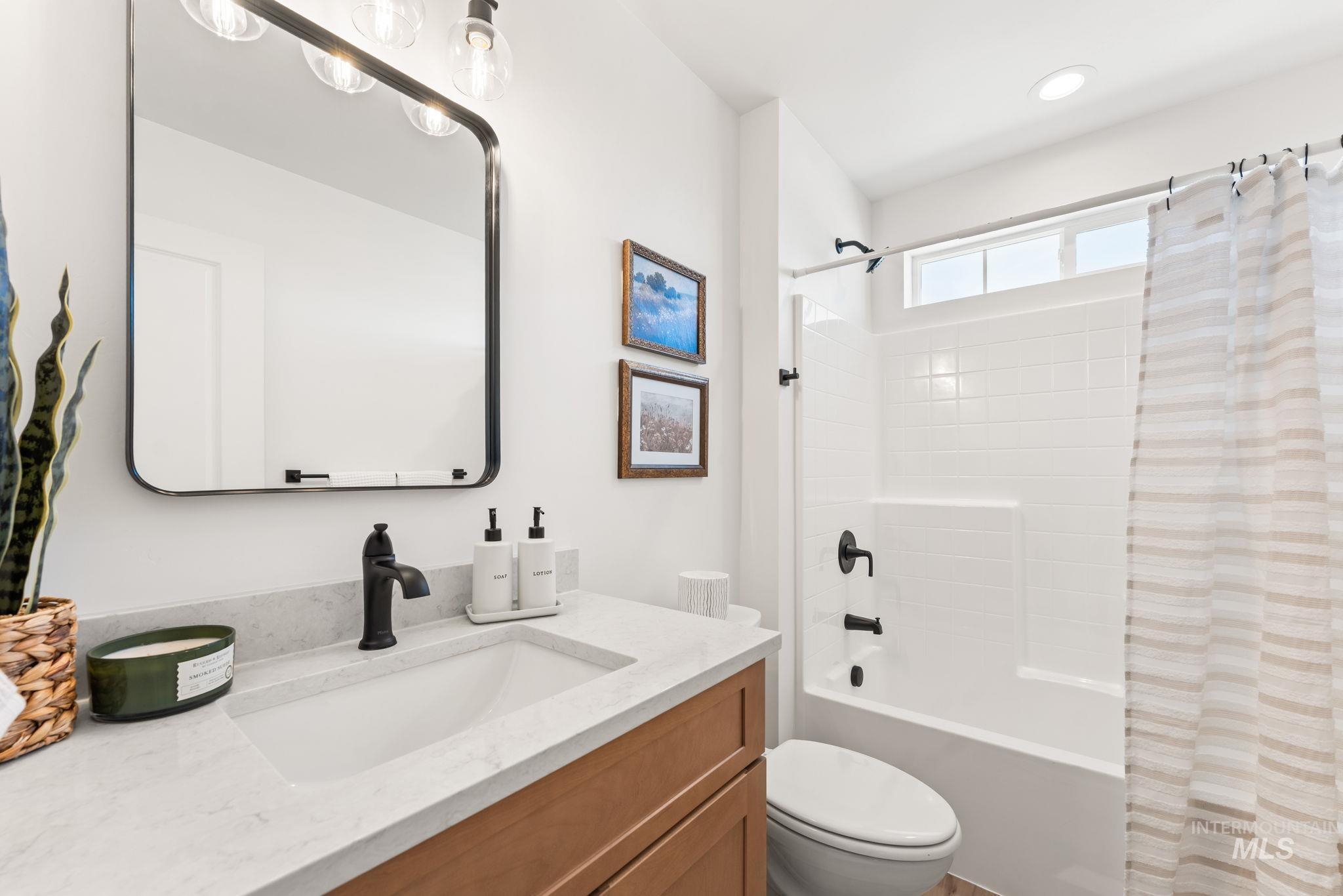 1330 19th Ave E, Jerome, Idaho 83338, 3 Bedrooms, 2 Bathrooms, Residential For Sale, Price $425,000,MLS 98978264