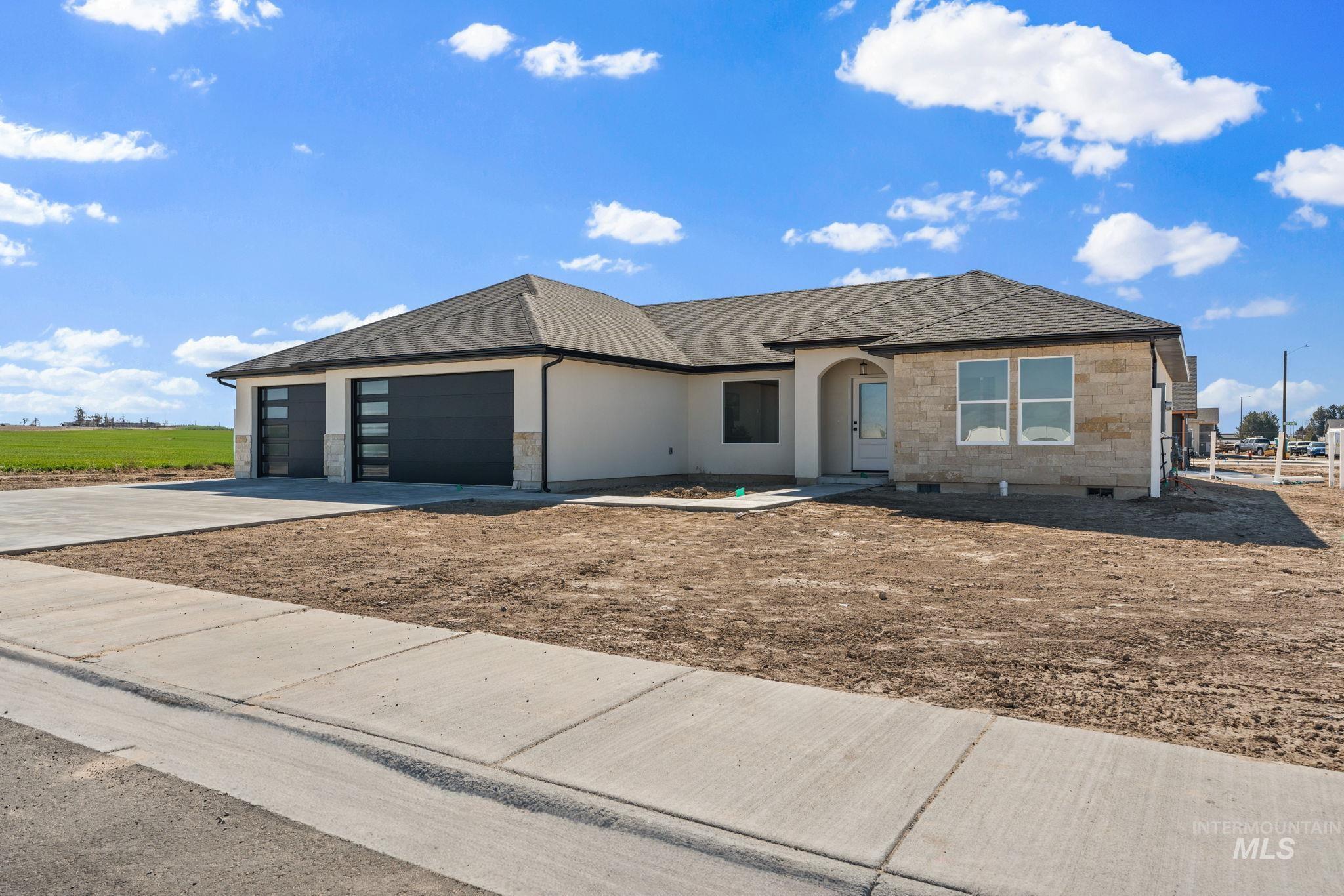 1325 20th Ave E, Jerome, Idaho 83338, 3 Bedrooms, 2 Bathrooms, Residential For Sale, Price $430,000,MLS 98978267
