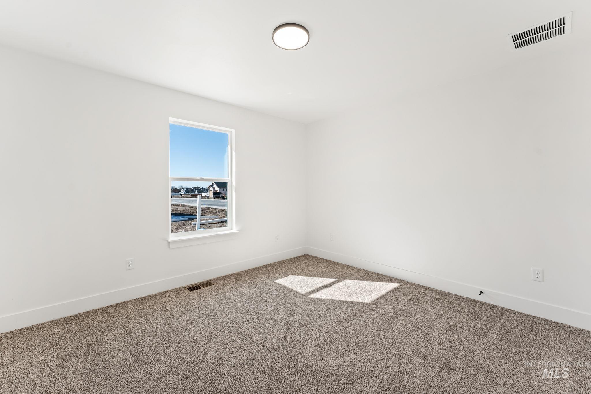 1325 20th Ave E, Jerome, Idaho 83338, 3 Bedrooms, 2 Bathrooms, Residential For Sale, Price $430,000,MLS 98978267