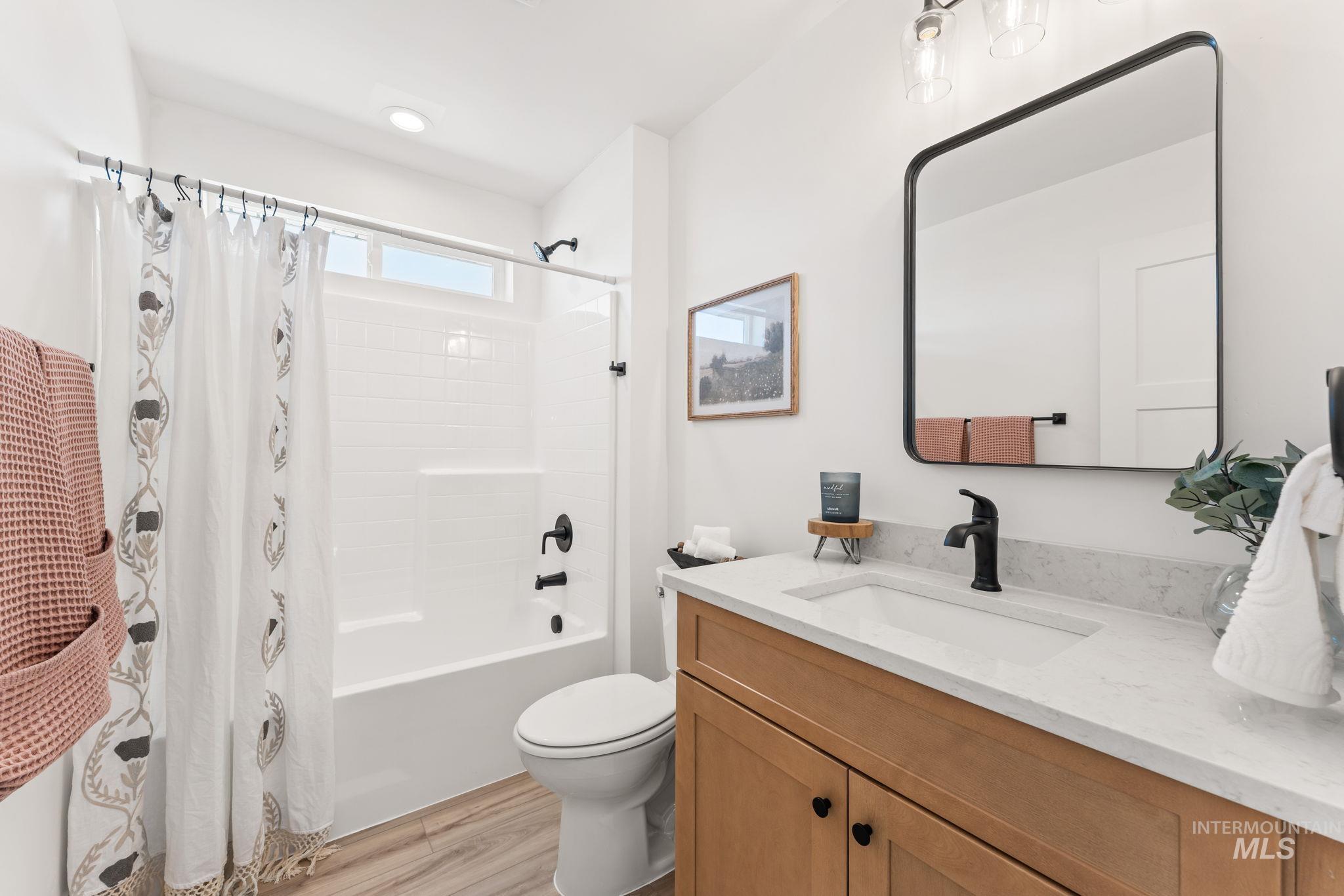 1325 20th Ave E, Jerome, Idaho 83338, 3 Bedrooms, 2 Bathrooms, Residential For Sale, Price $430,000,MLS 98978267