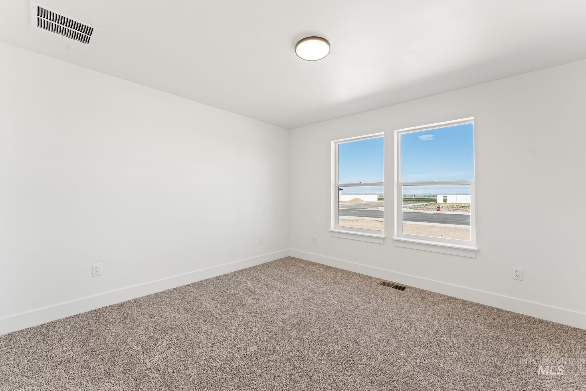 1325 20th Ave E, Jerome, Idaho 83338, 3 Bedrooms, 2 Bathrooms, Residential For Sale, Price $430,000,MLS 98978267