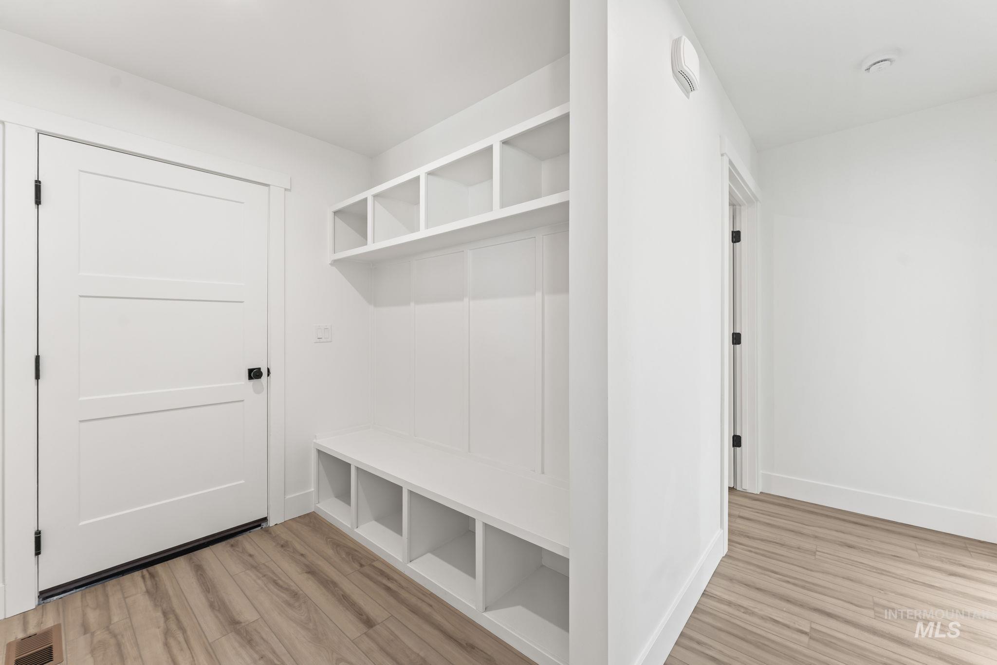 1325 20th Ave E, Jerome, Idaho 83338, 3 Bedrooms, 2 Bathrooms, Residential For Sale, Price $430,000,MLS 98978267