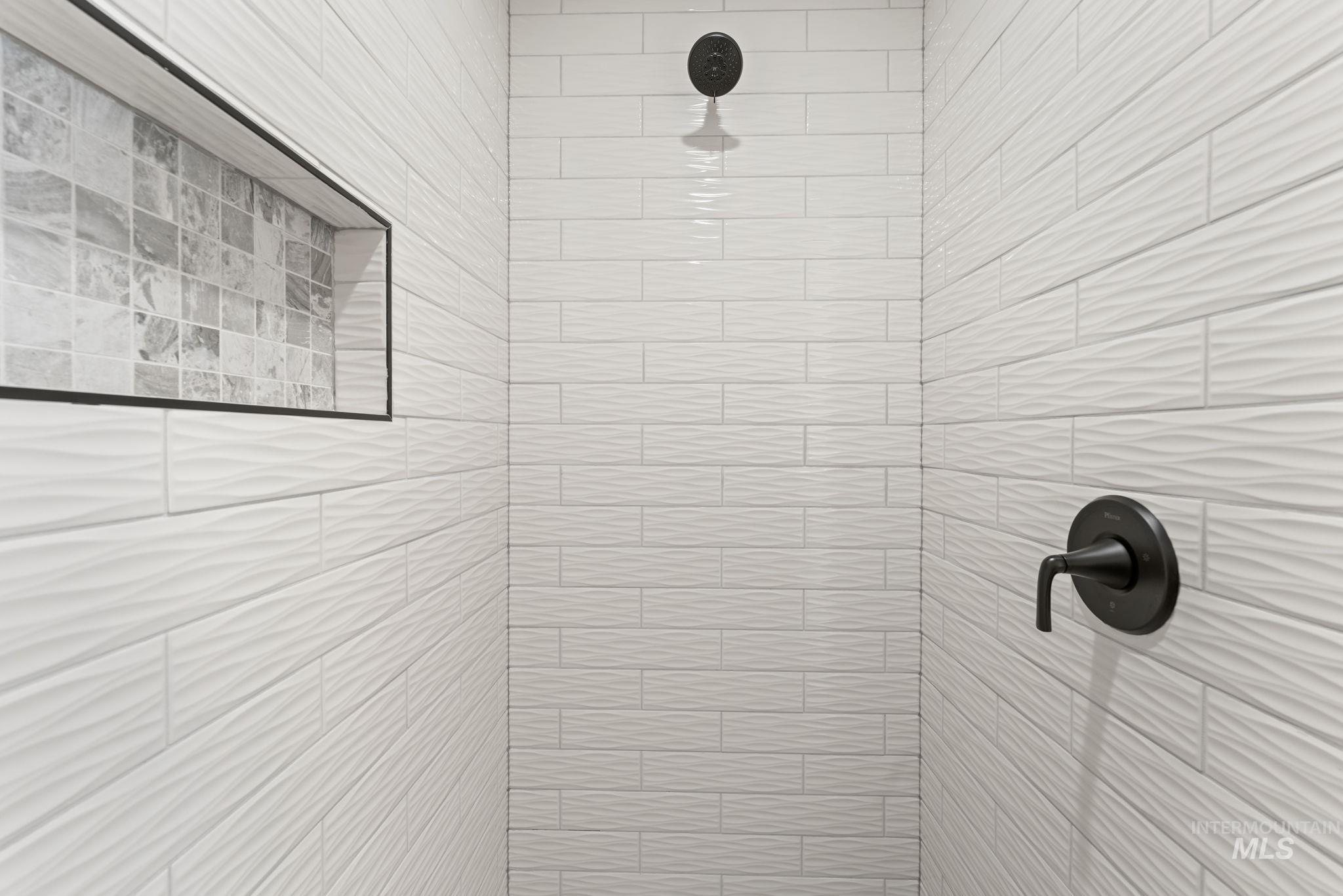 1325 20th Ave E, Jerome, Idaho 83338, 3 Bedrooms, 2 Bathrooms, Residential For Sale, Price $430,000,MLS 98978267