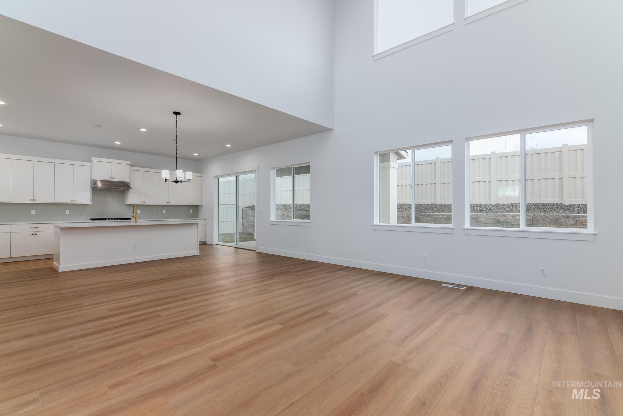 1366 W Grassland Ct, Middleton, Idaho 83644, 4 Bedrooms, 3.5 Bathrooms, Residential For Sale, Price $689,000,MLS 98978268