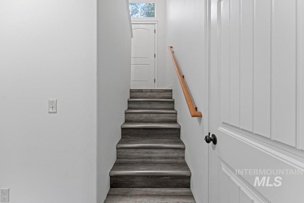 1411 S Euclid Ave., Boise, Idaho 83706, 3 Bedrooms, 2.5 Bathrooms, Residential Income For Sale, Price $599,900,MLS 98978269