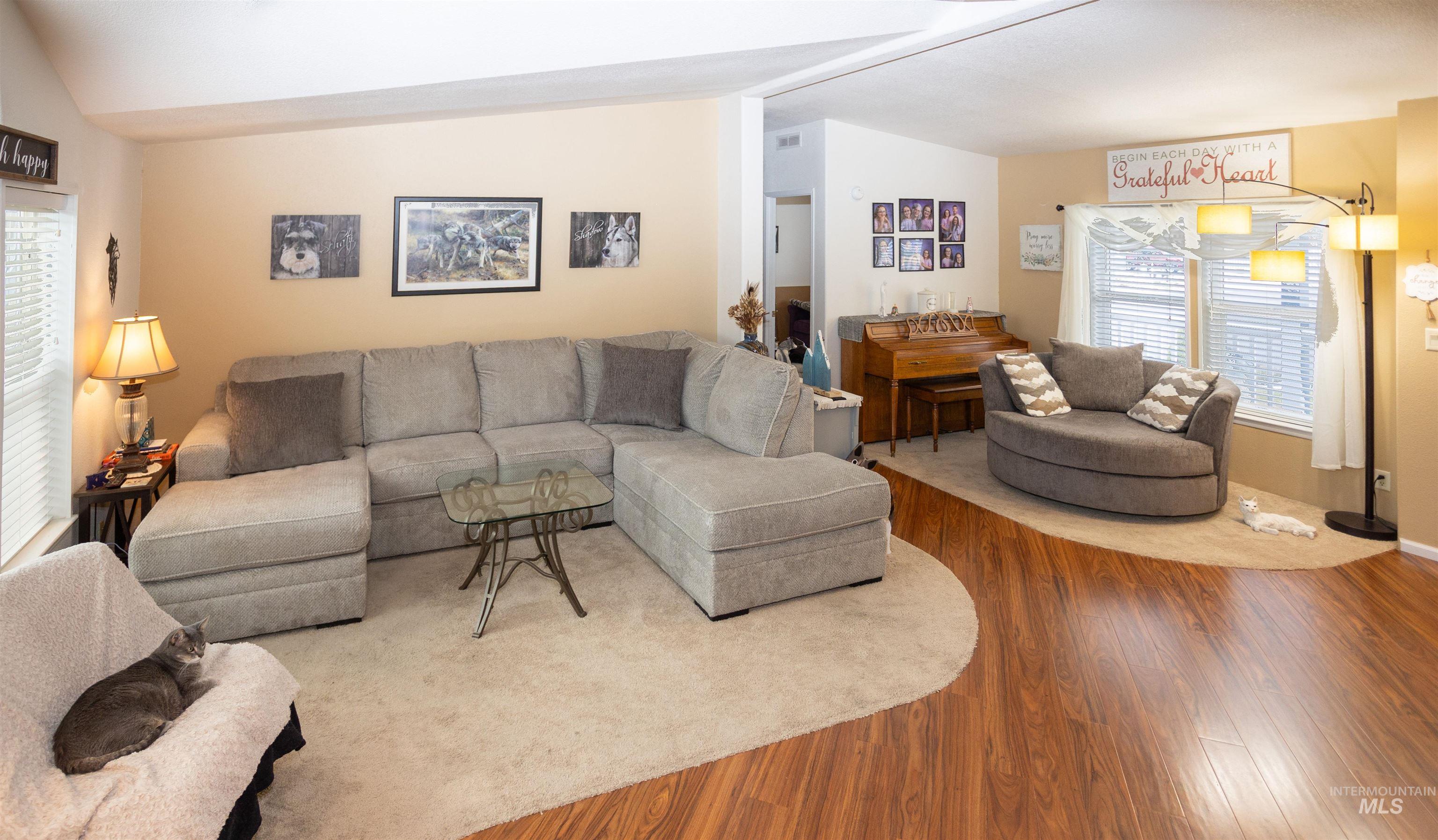 9390 W Ustick #19, Boise, Idaho 83704, 3 Bedrooms, 2 Bathrooms, Residential For Sale, Price $250,000,MLS 98978270