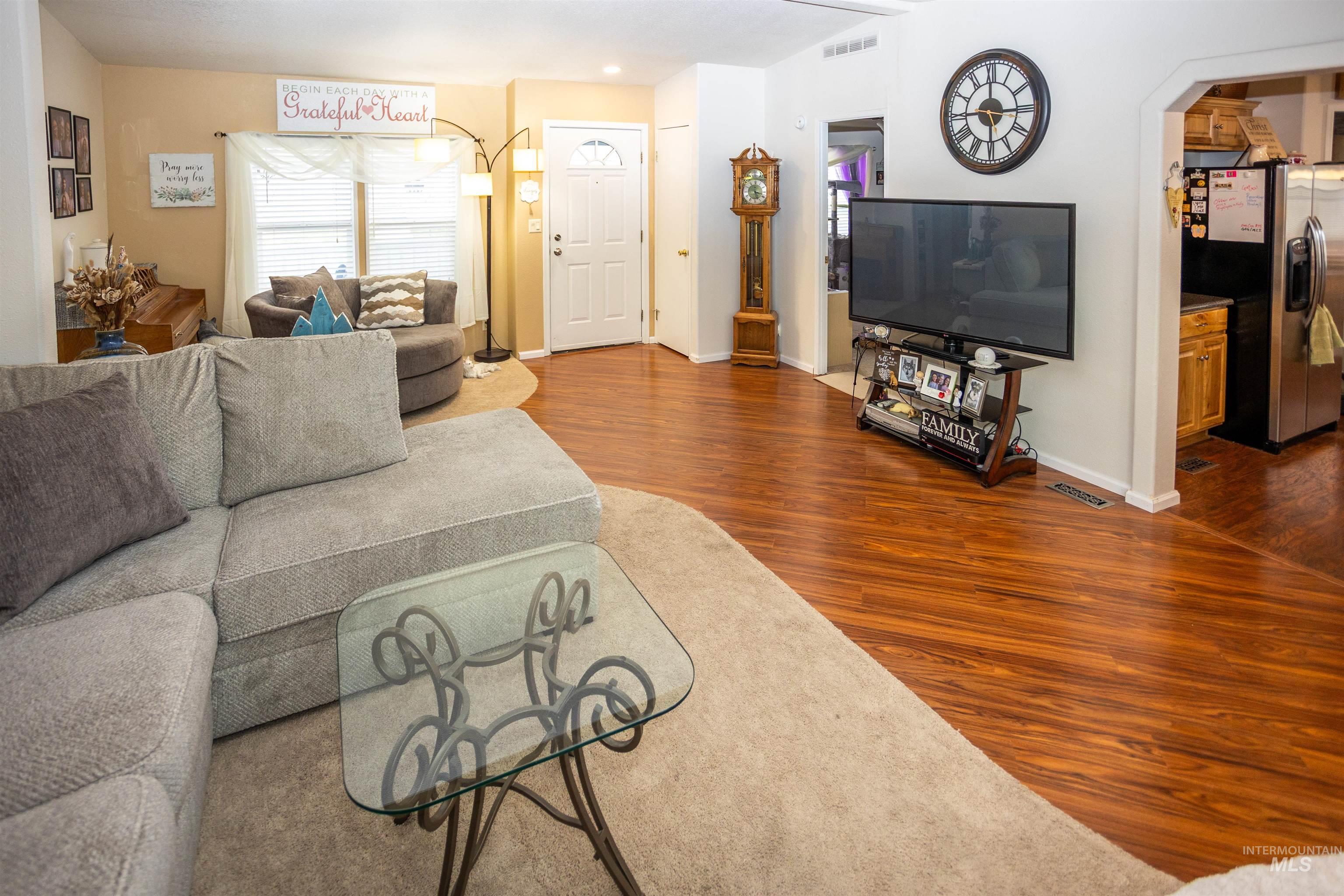 9390 W Ustick #19, Boise, Idaho 83704, 3 Bedrooms, 2 Bathrooms, Residential For Sale, Price $250,000,MLS 98978270