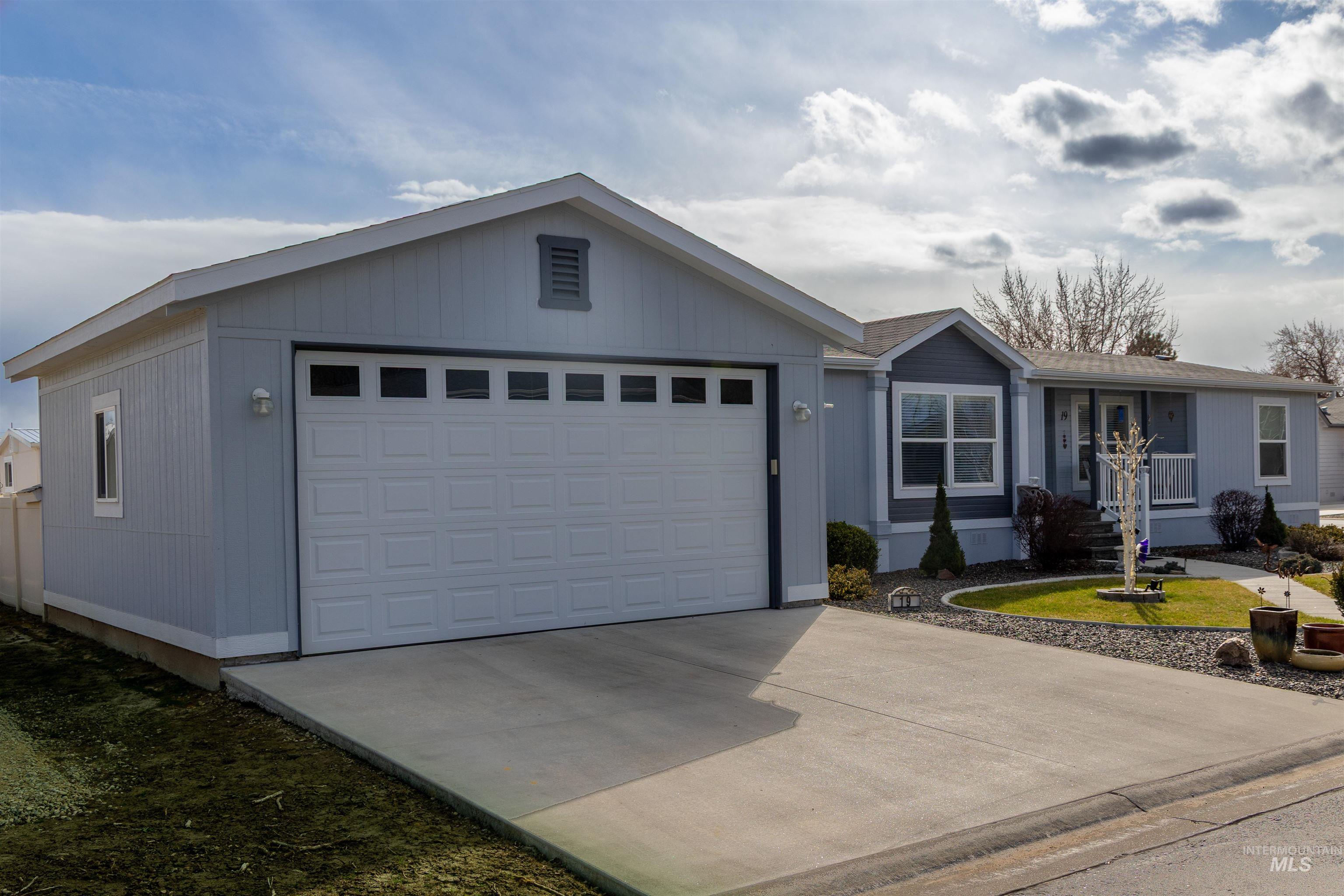 9390 W Ustick #19, Boise, Idaho 83704, 3 Bedrooms, 2 Bathrooms, Residential For Sale, Price $250,000,MLS 98978270