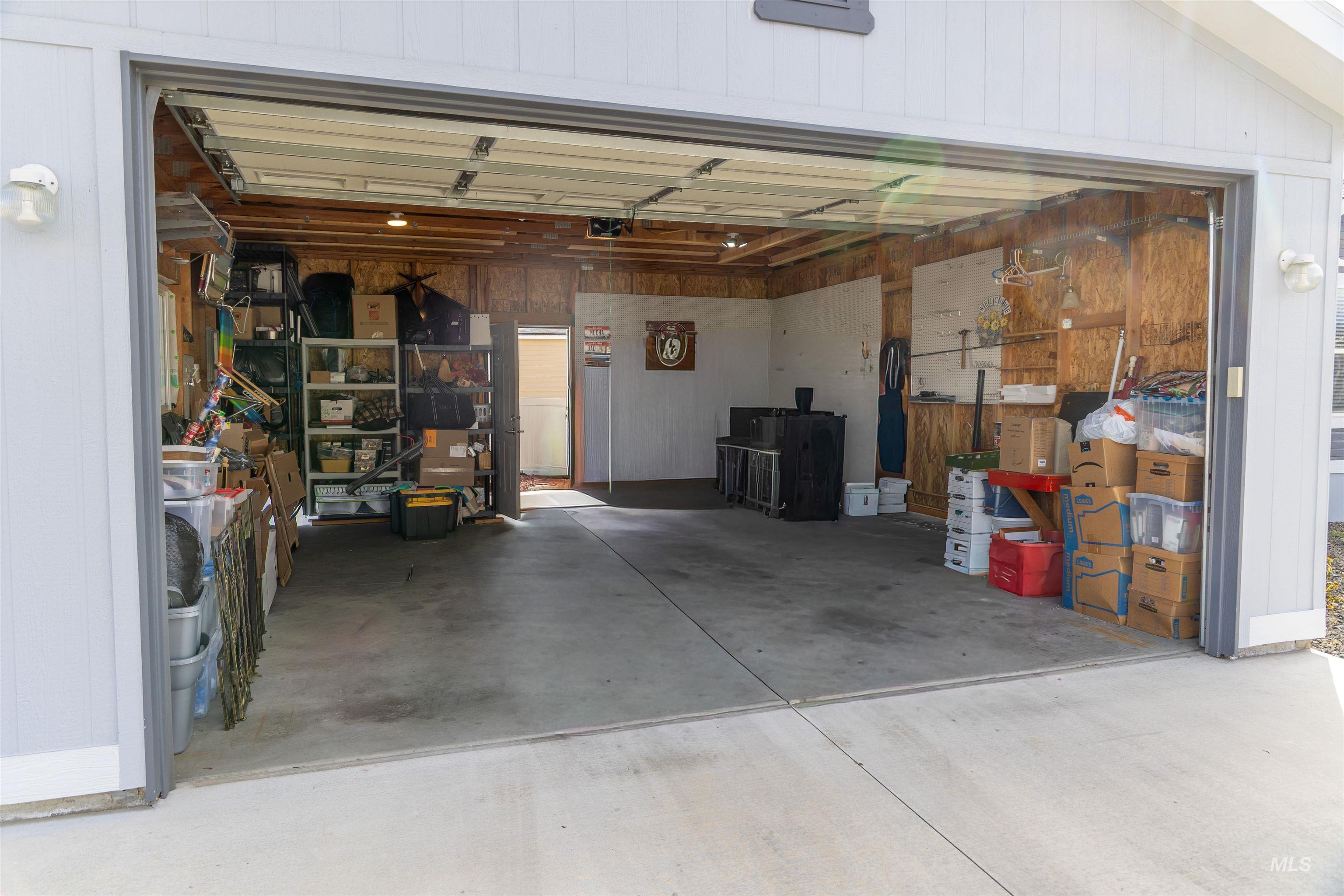 9390 W Ustick #19, Boise, Idaho 83704, 3 Bedrooms, 2 Bathrooms, Residential For Sale, Price $250,000,MLS 98978270