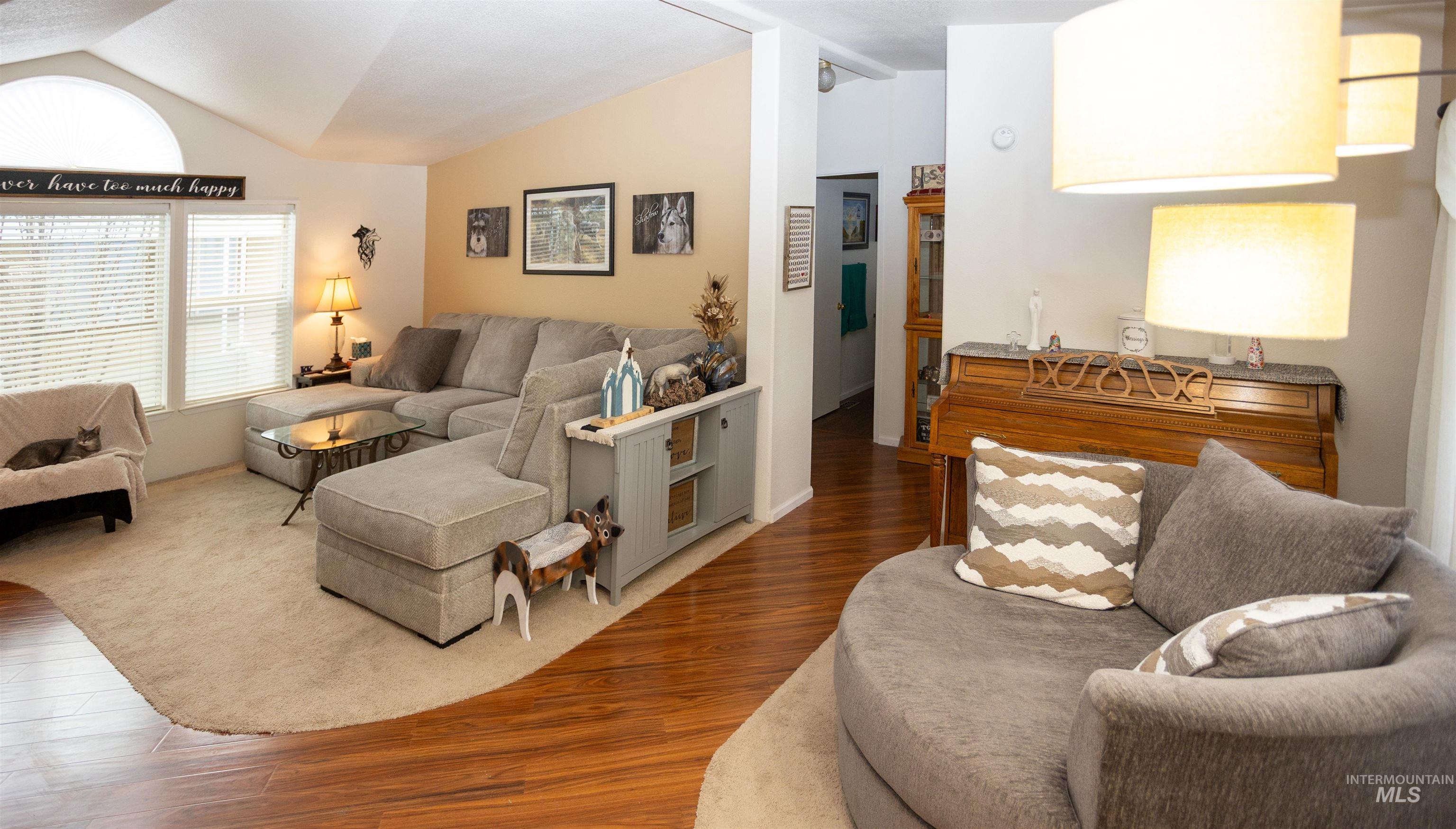 9390 W Ustick #19, Boise, Idaho 83704, 3 Bedrooms, 2 Bathrooms, Residential For Sale, Price $250,000,MLS 98978270