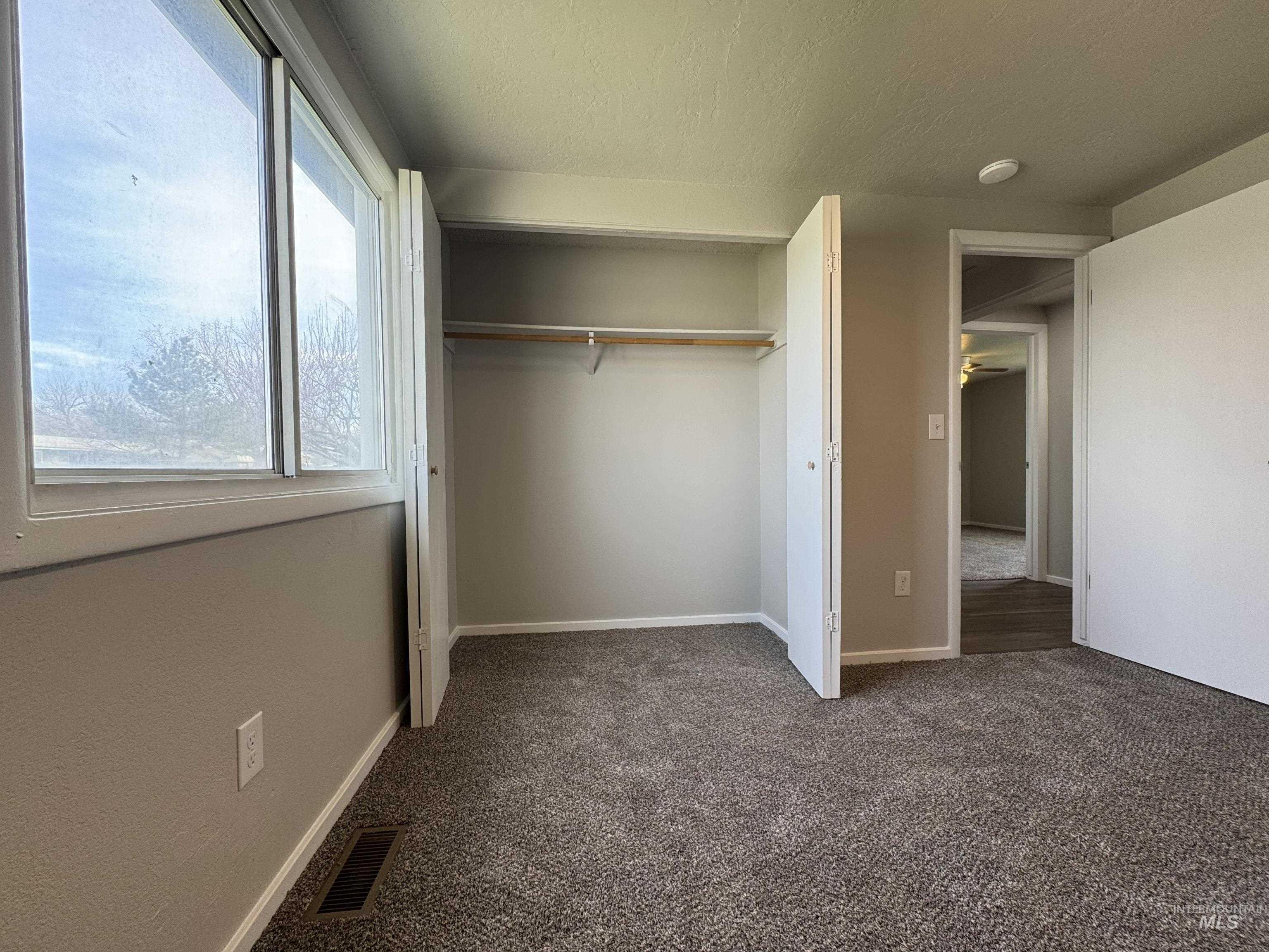 101 Sunset Circle, Buhl, Idaho 83316, 3 Bedrooms, 1.5 Bathrooms, Residential For Sale, Price $285,000,MLS 98978273