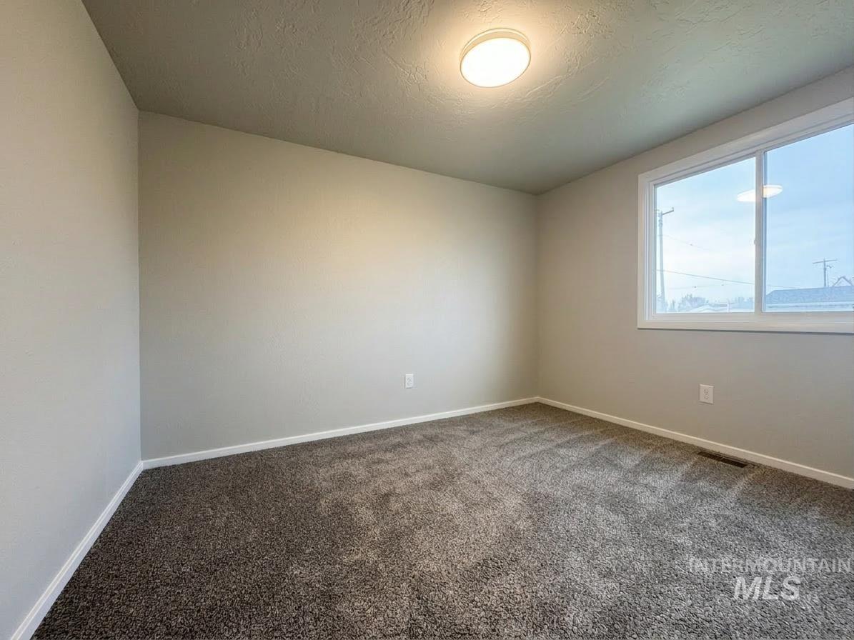 101 Sunset Circle, Buhl, Idaho 83316, 3 Bedrooms, 1.5 Bathrooms, Residential For Sale, Price $285,000,MLS 98978273