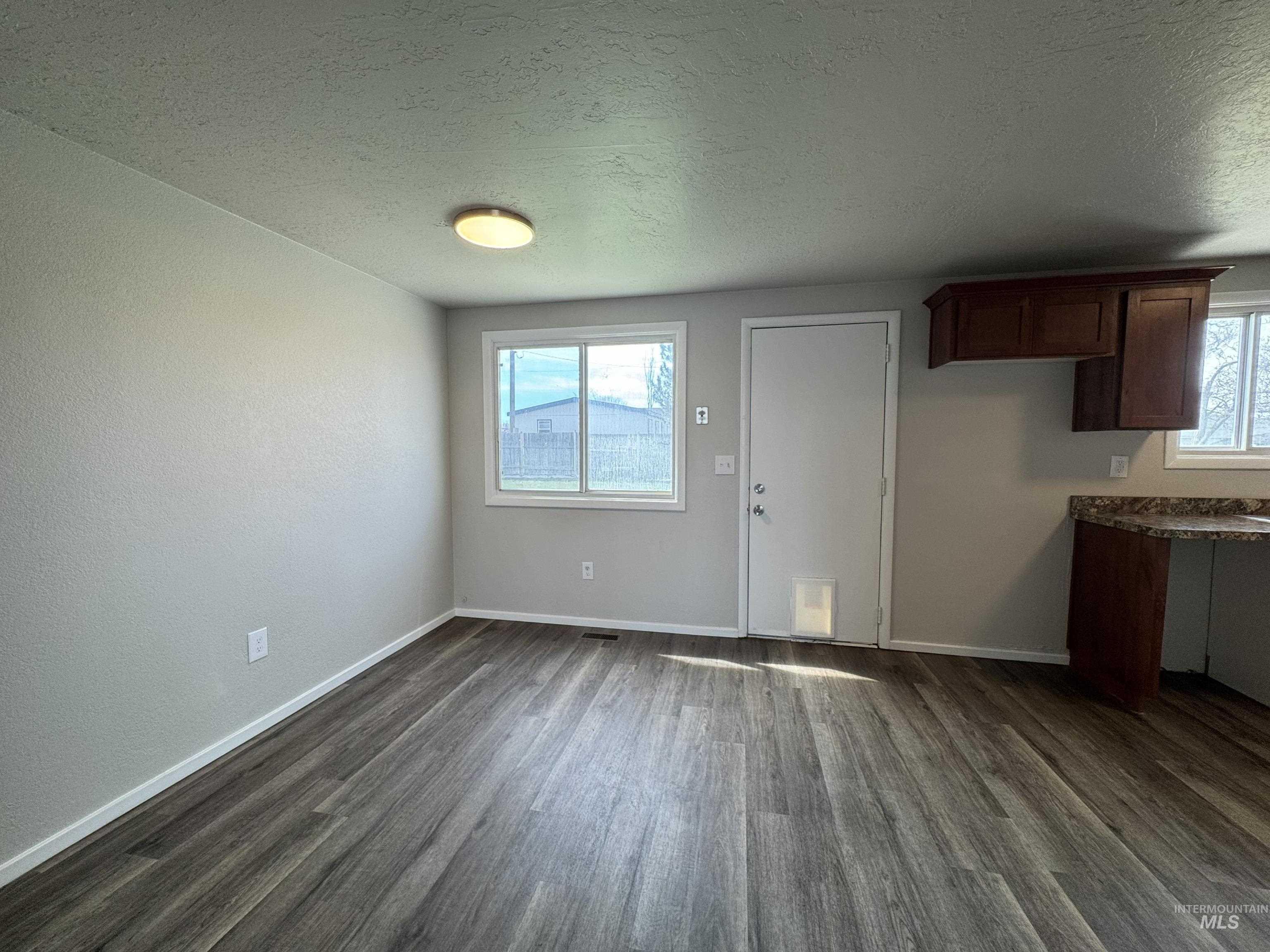 101 Sunset Circle, Buhl, Idaho 83316, 3 Bedrooms, 1.5 Bathrooms, Residential For Sale, Price $285,000,MLS 98978273